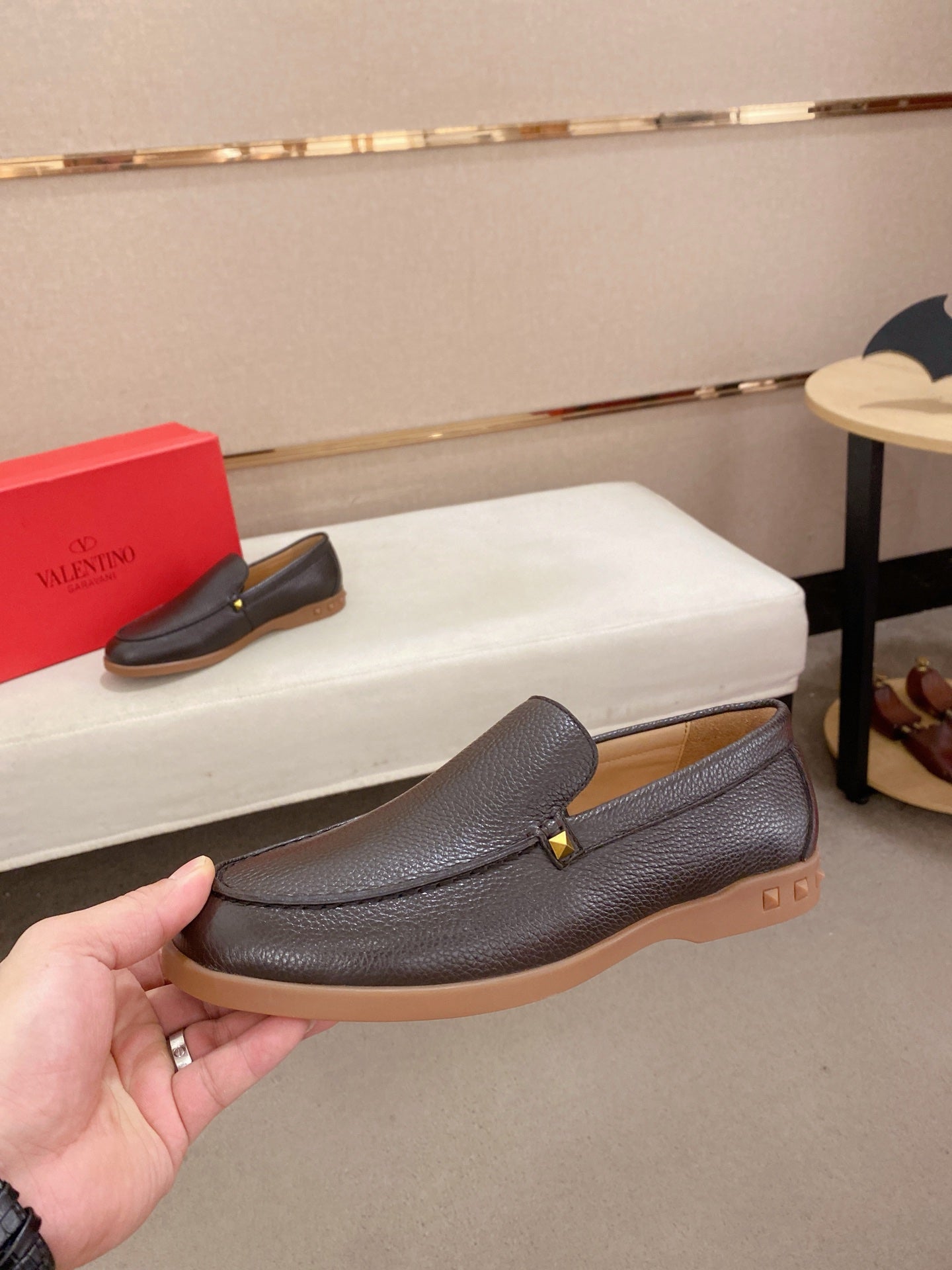 LuxluxHouse Best Quality Shoes Valentino
