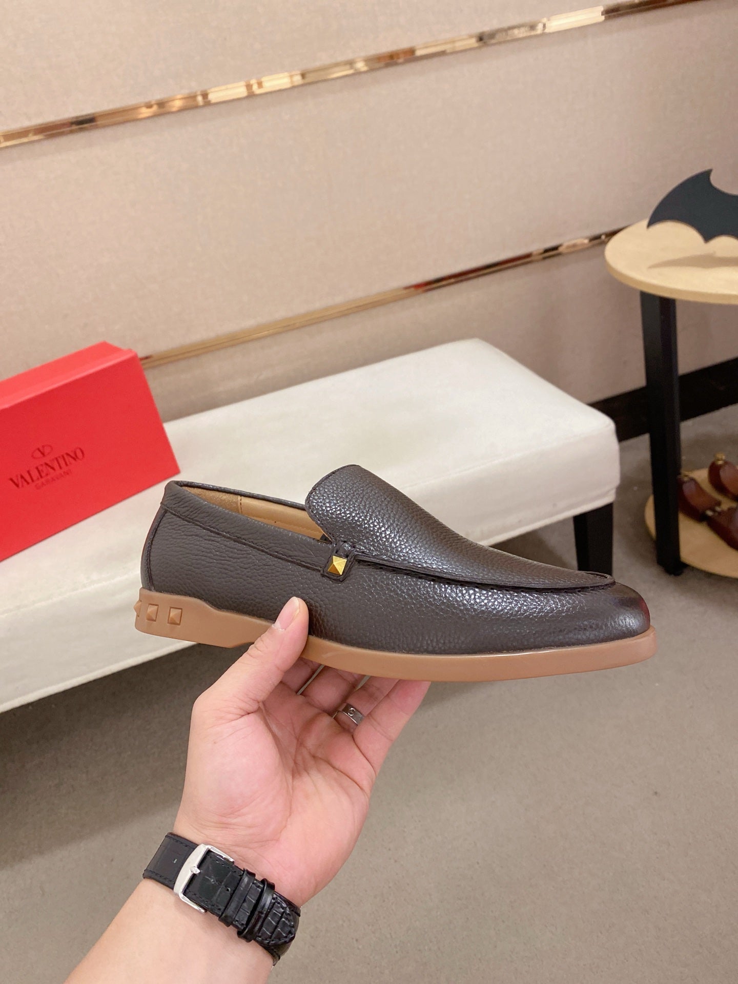 LuxluxHouse Best Quality Shoes Valentino