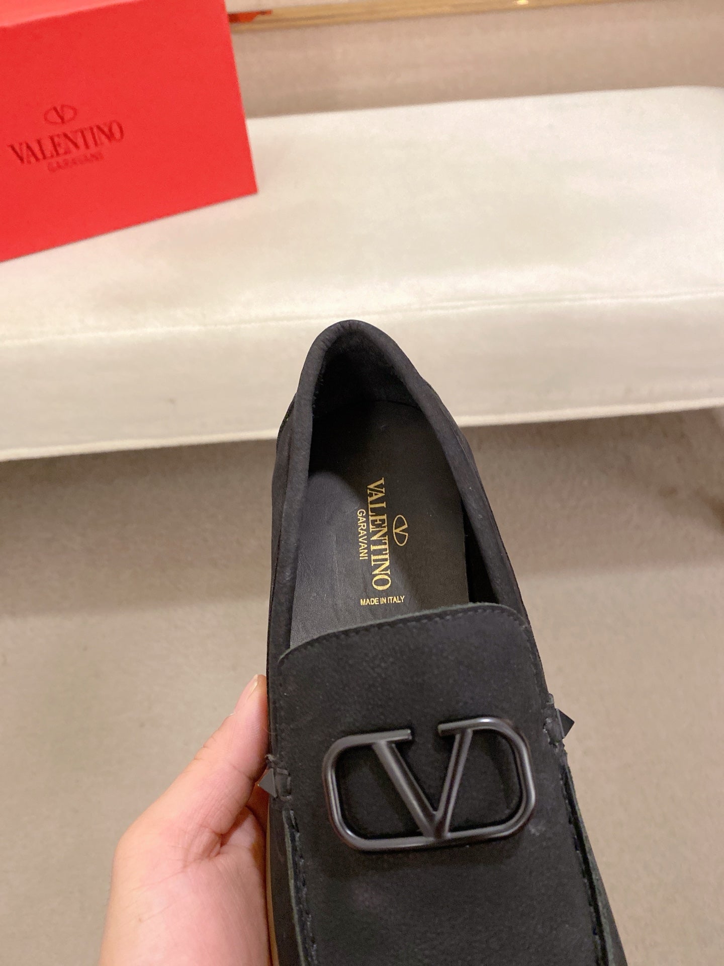 LuxluxHouse Best Quality Shoes Valentino