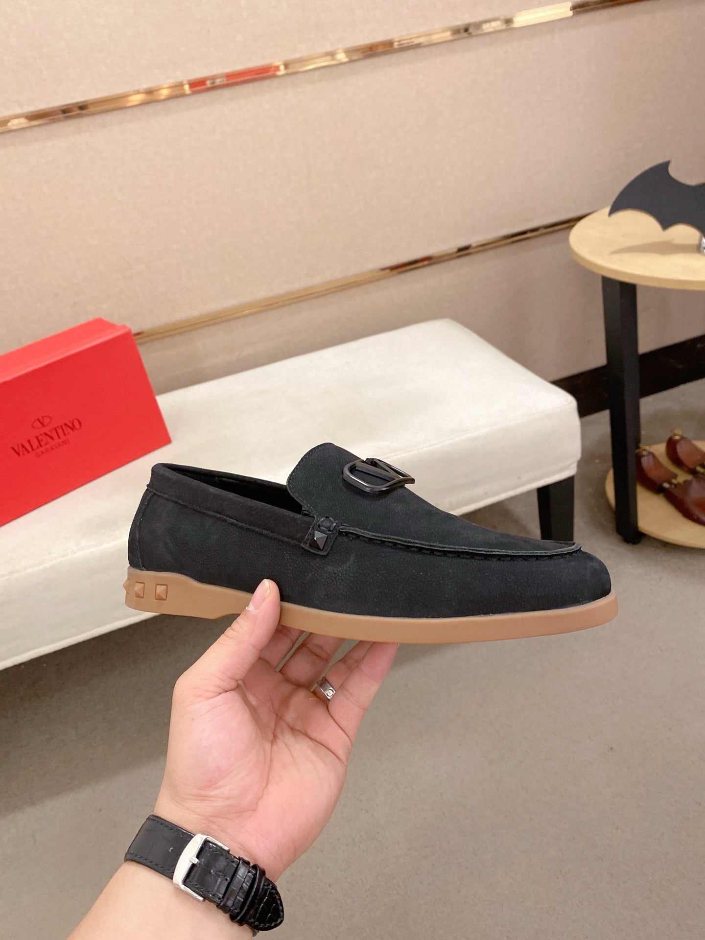 LuxluxHouse Best Quality Shoes Valentino