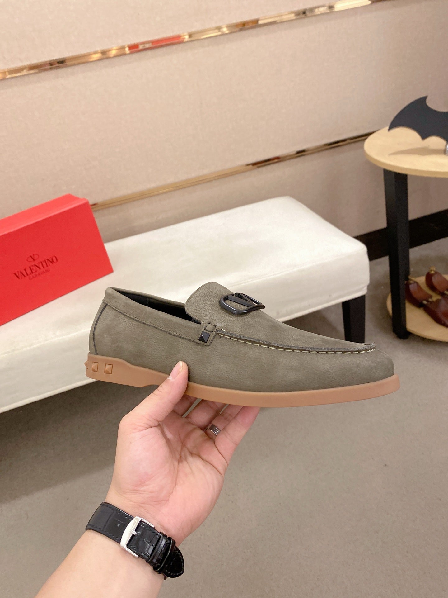 LuxluxHouse Best Quality Shoes Valentino