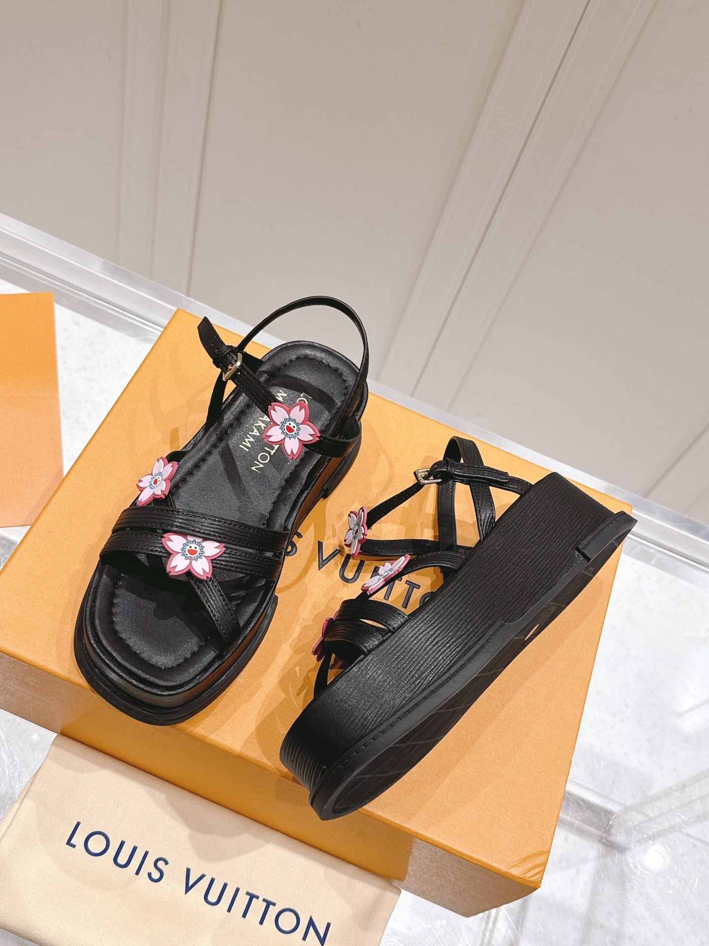 LuxluxHouse Best Quality Women Shoes Louis Vuitton