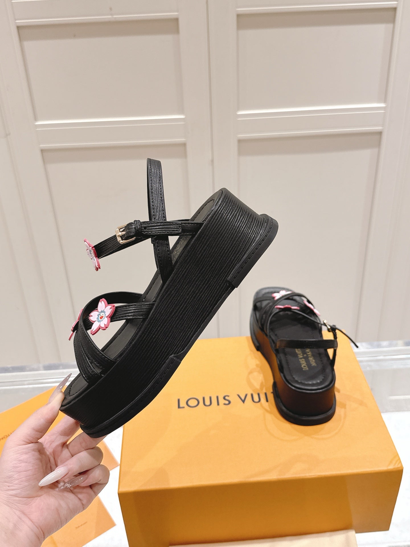 LuxluxHouse Best Quality Women Shoes Louis Vuitton
