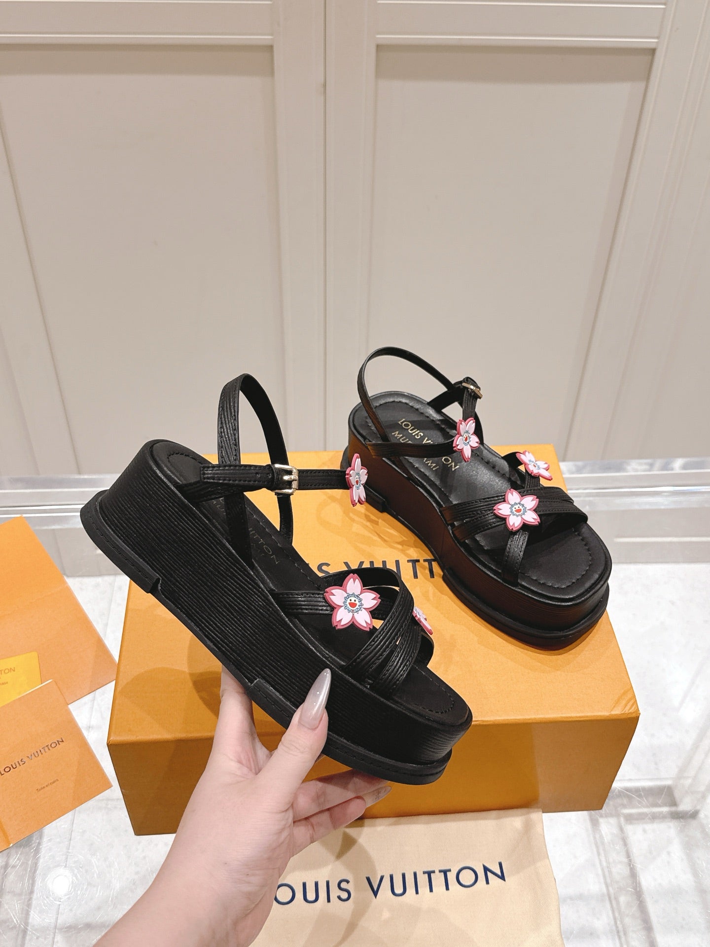 LuxluxHouse Best Quality Women Shoes Louis Vuitton