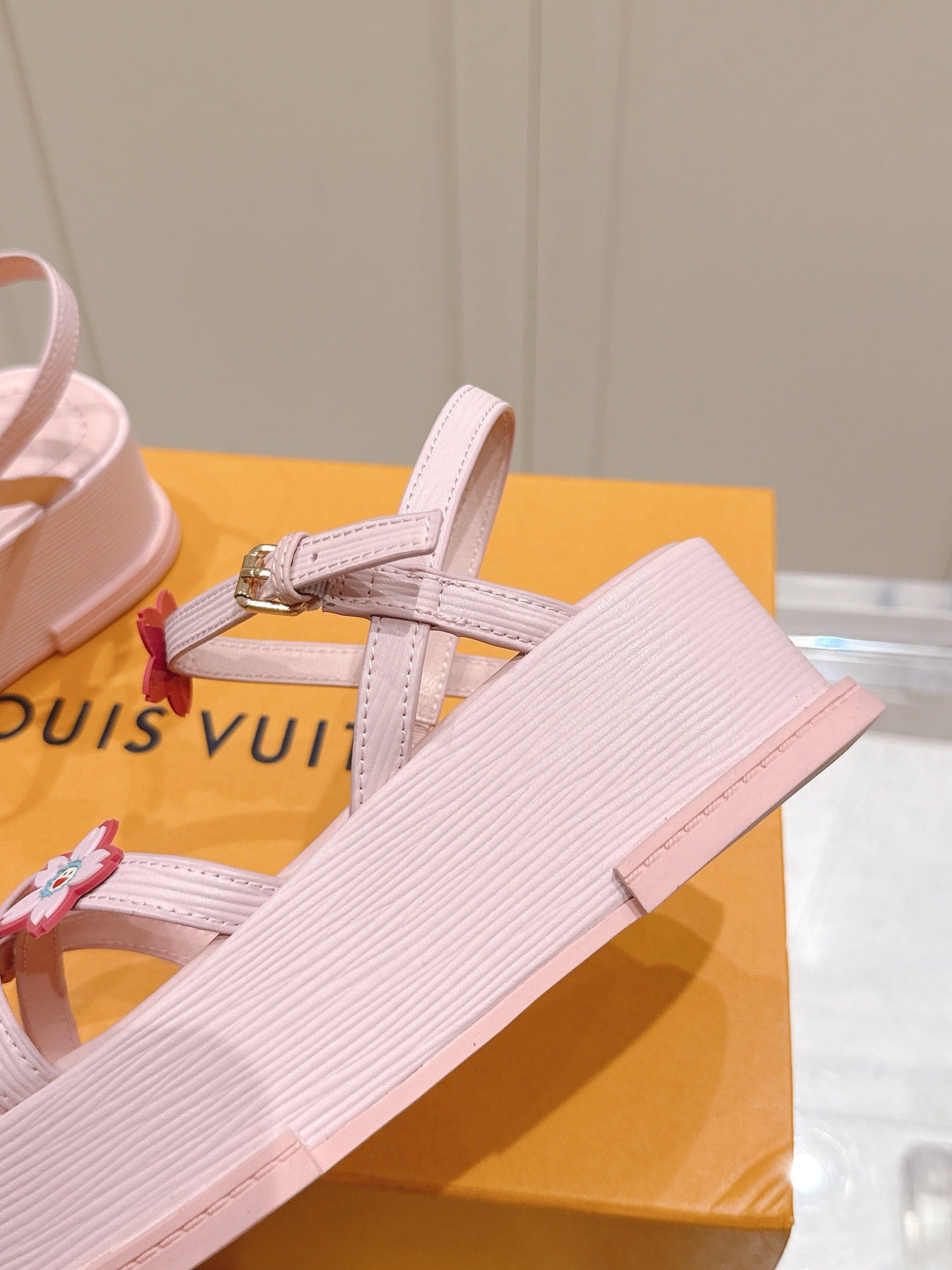 LuxluxHouse Best Quality Women Shoes Louis Vuitton