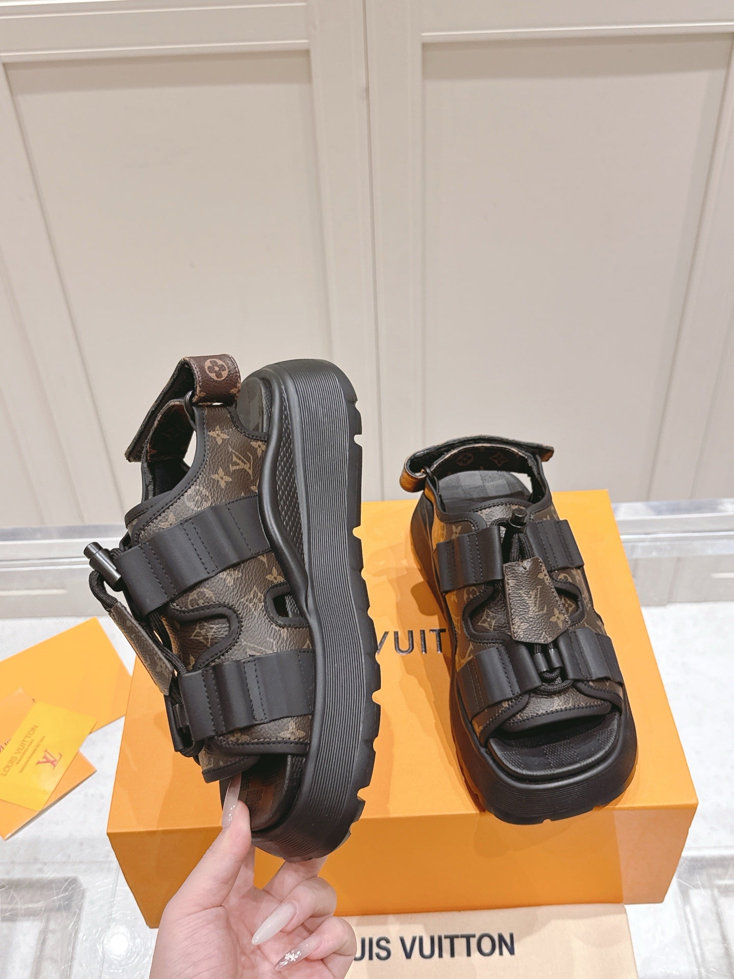 LuxluxHouse Best Quality Women Shoes Louis Vuitton
