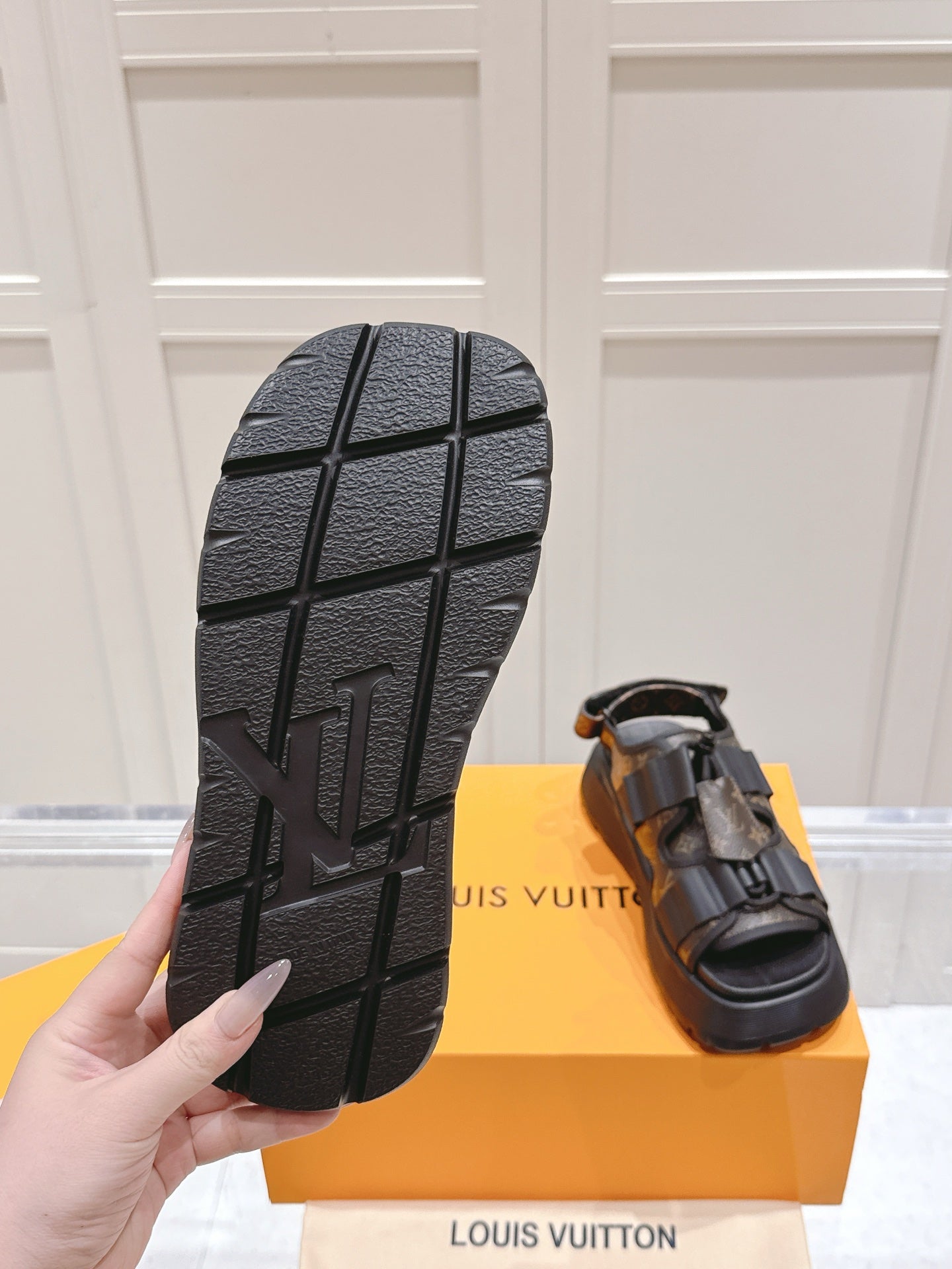 LuxluxHouse Best Quality Women Shoes Louis Vuitton