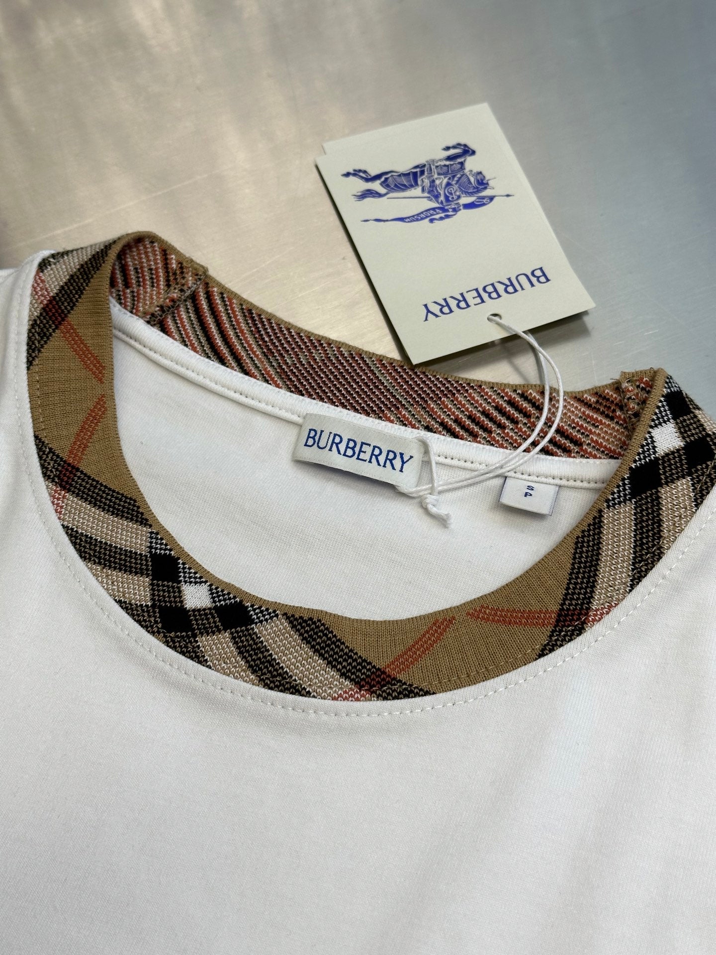LuxluxHouse Best Quality Clothes Burberry T-shirt