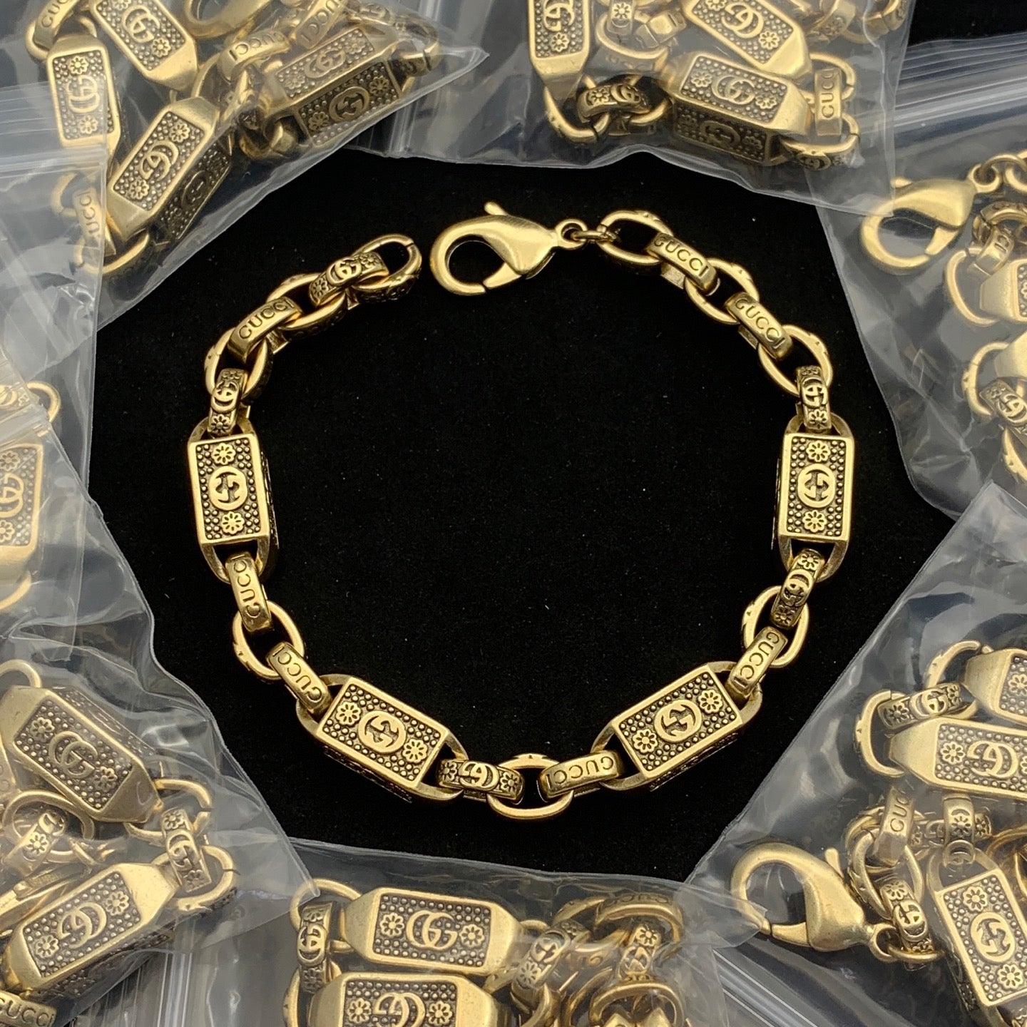 LuxluxHouse Low Price And High Quality Accessories Gucci