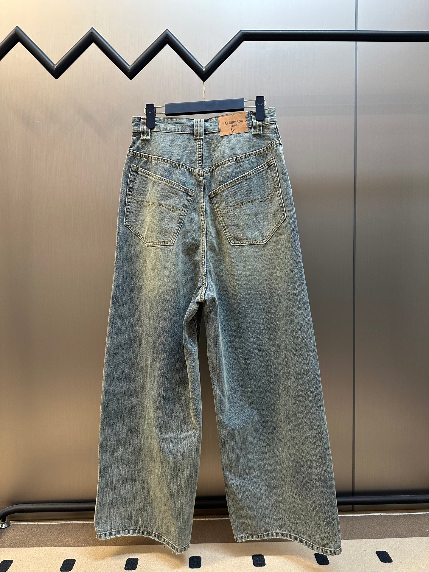 LuxluxHouse Best Quality Clothes Balenciaga Pants