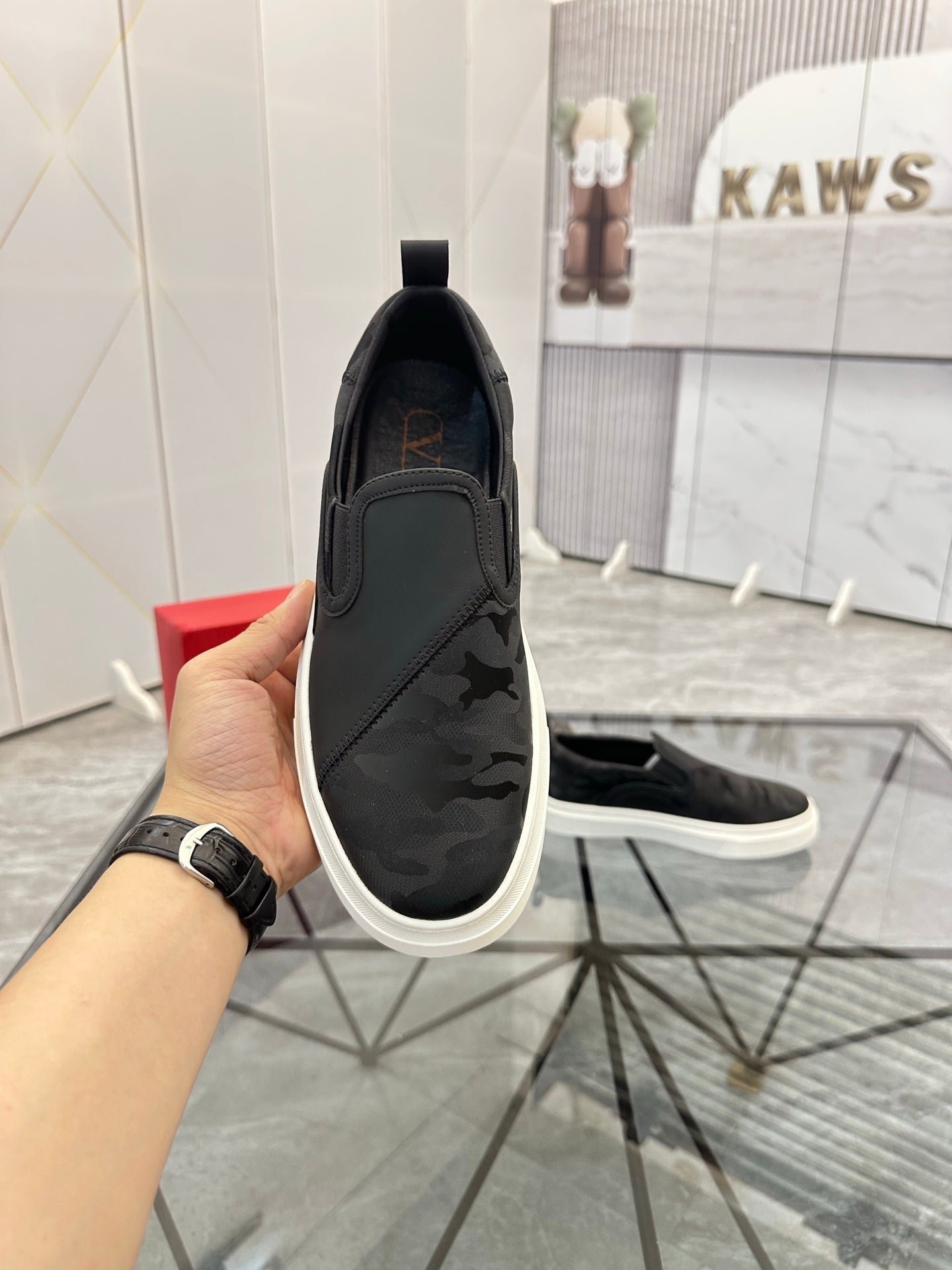 LuxluxHouse Best Quality Shoes Valentino