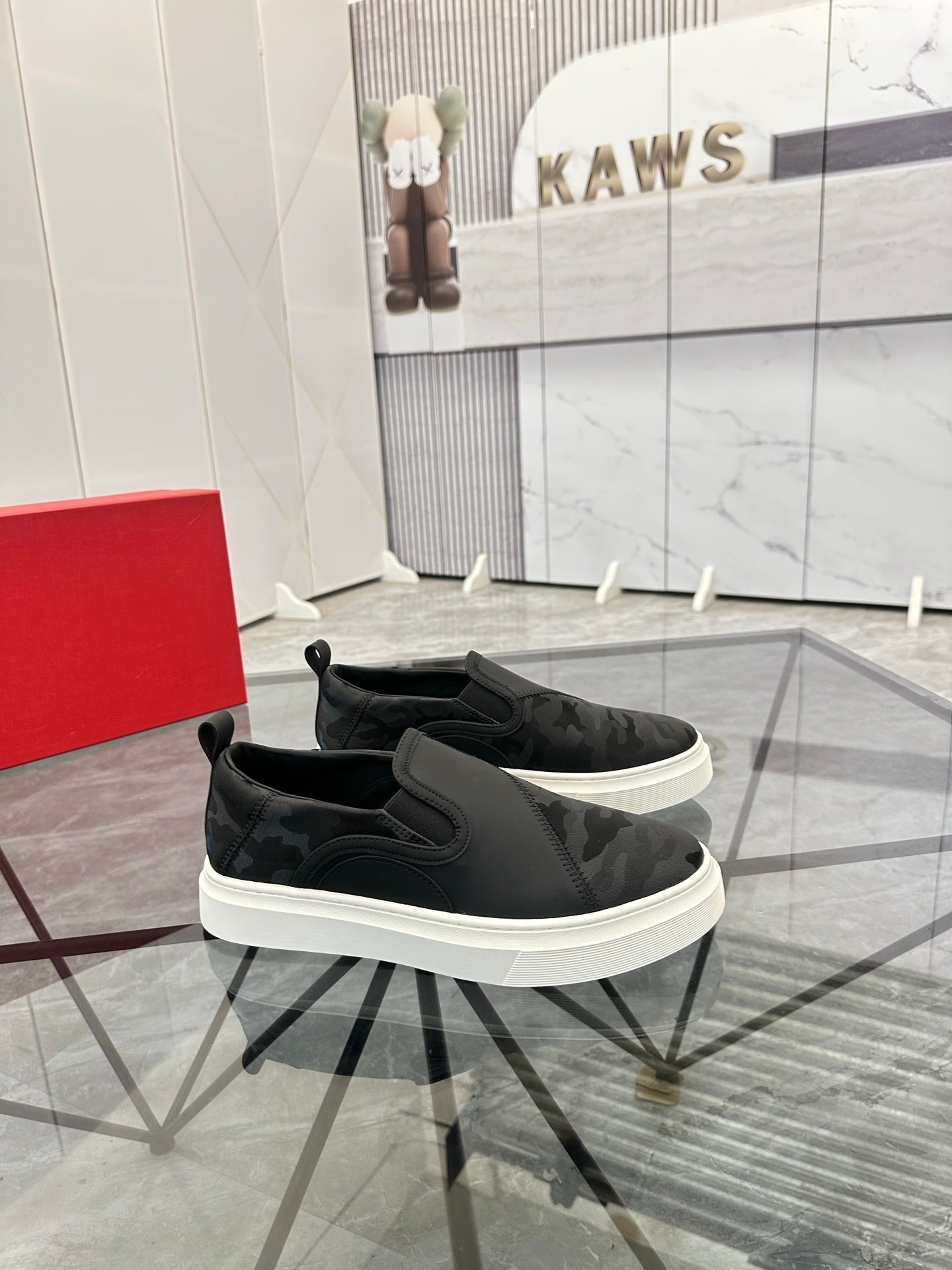 LuxluxHouse Best Quality Shoes Valentino