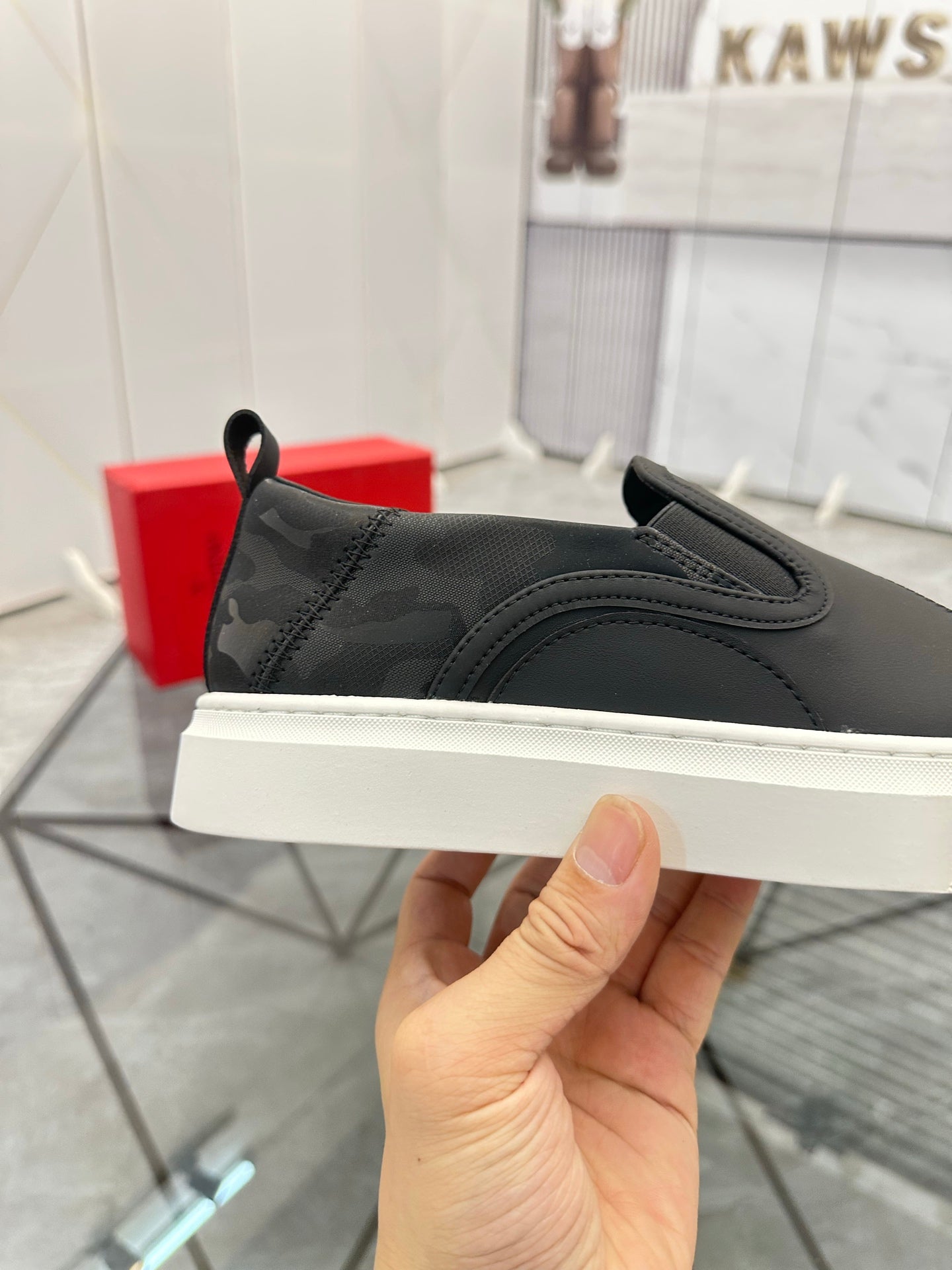 LuxluxHouse Best Quality Shoes Valentino