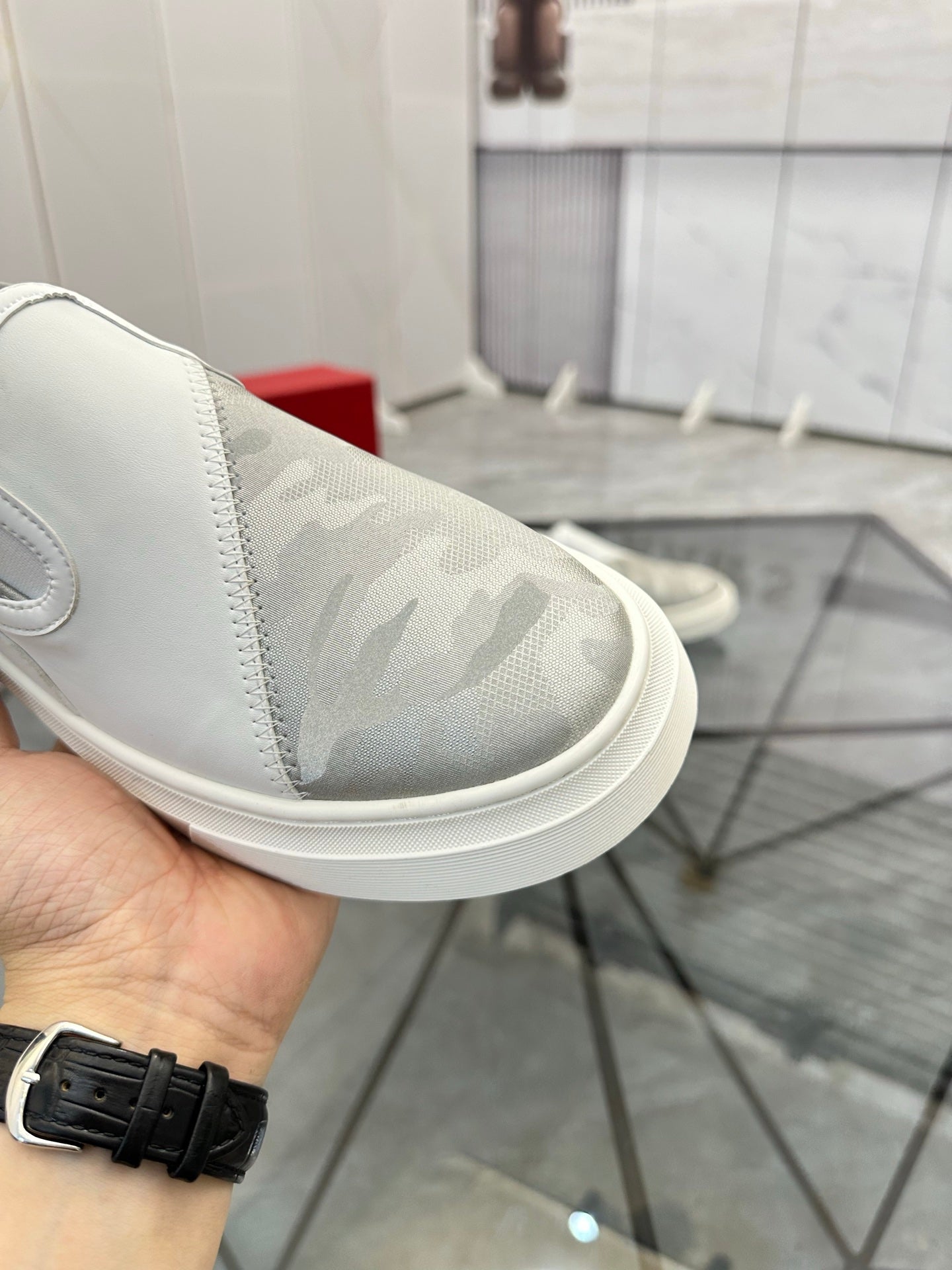 LuxluxHouse Best Quality Shoes Valentino