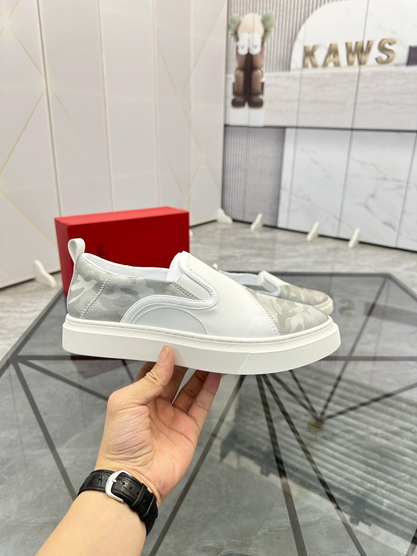LuxluxHouse Best Quality Shoes Valentino