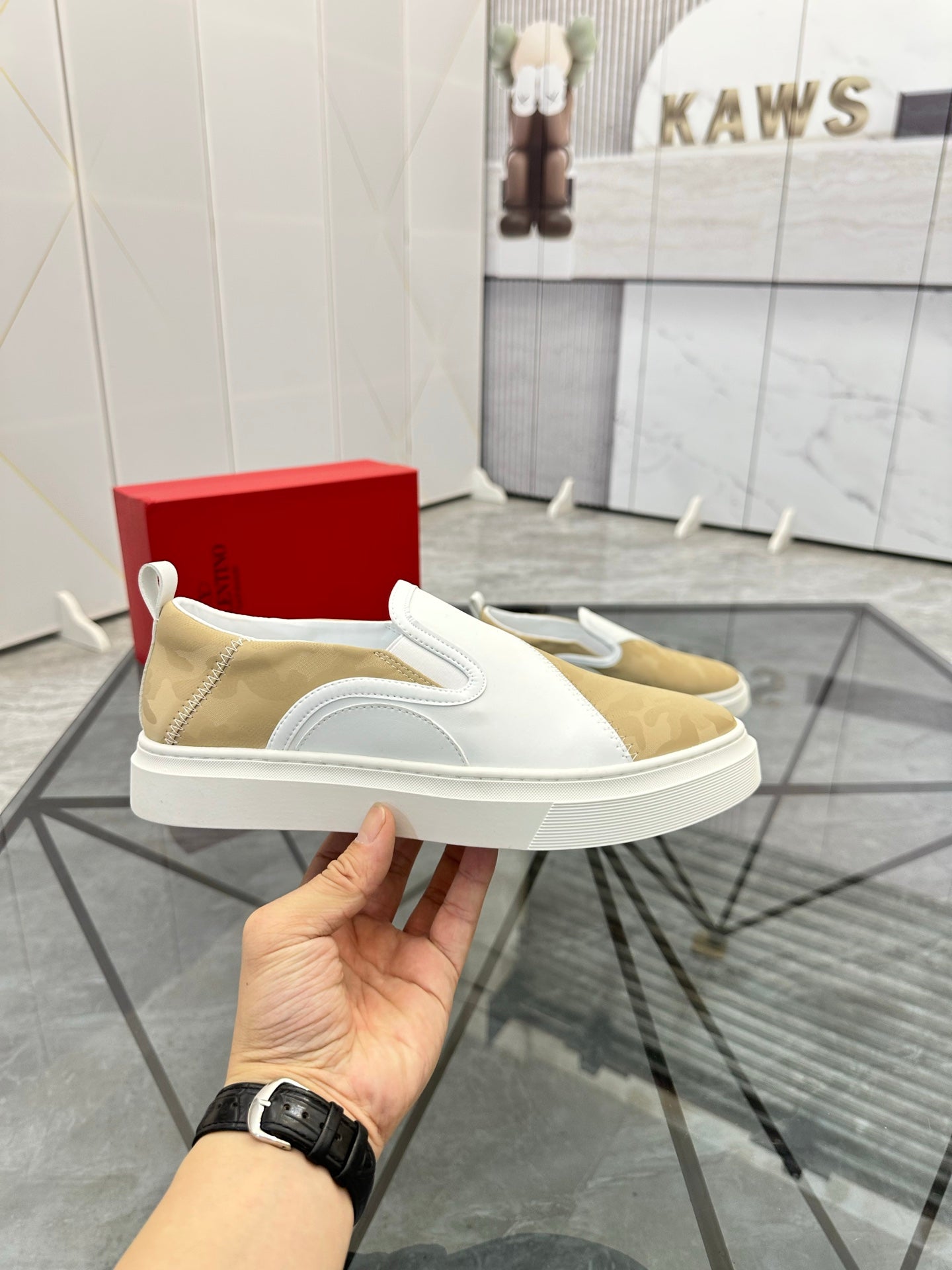LuxluxHouse Best Quality Shoes Valentino
