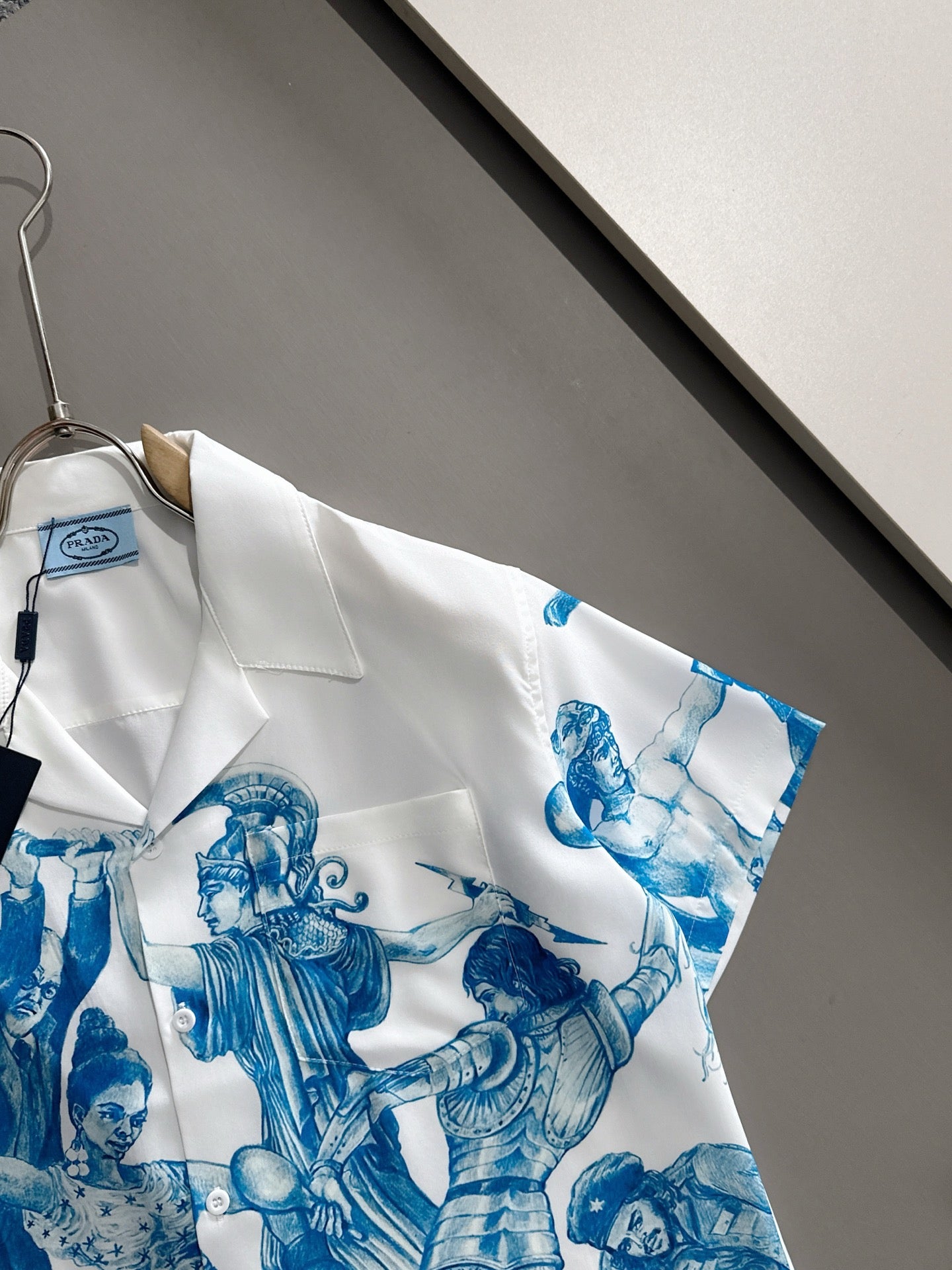 LuxluxHouse Best Quality Clothes Shirts&Polo Prada