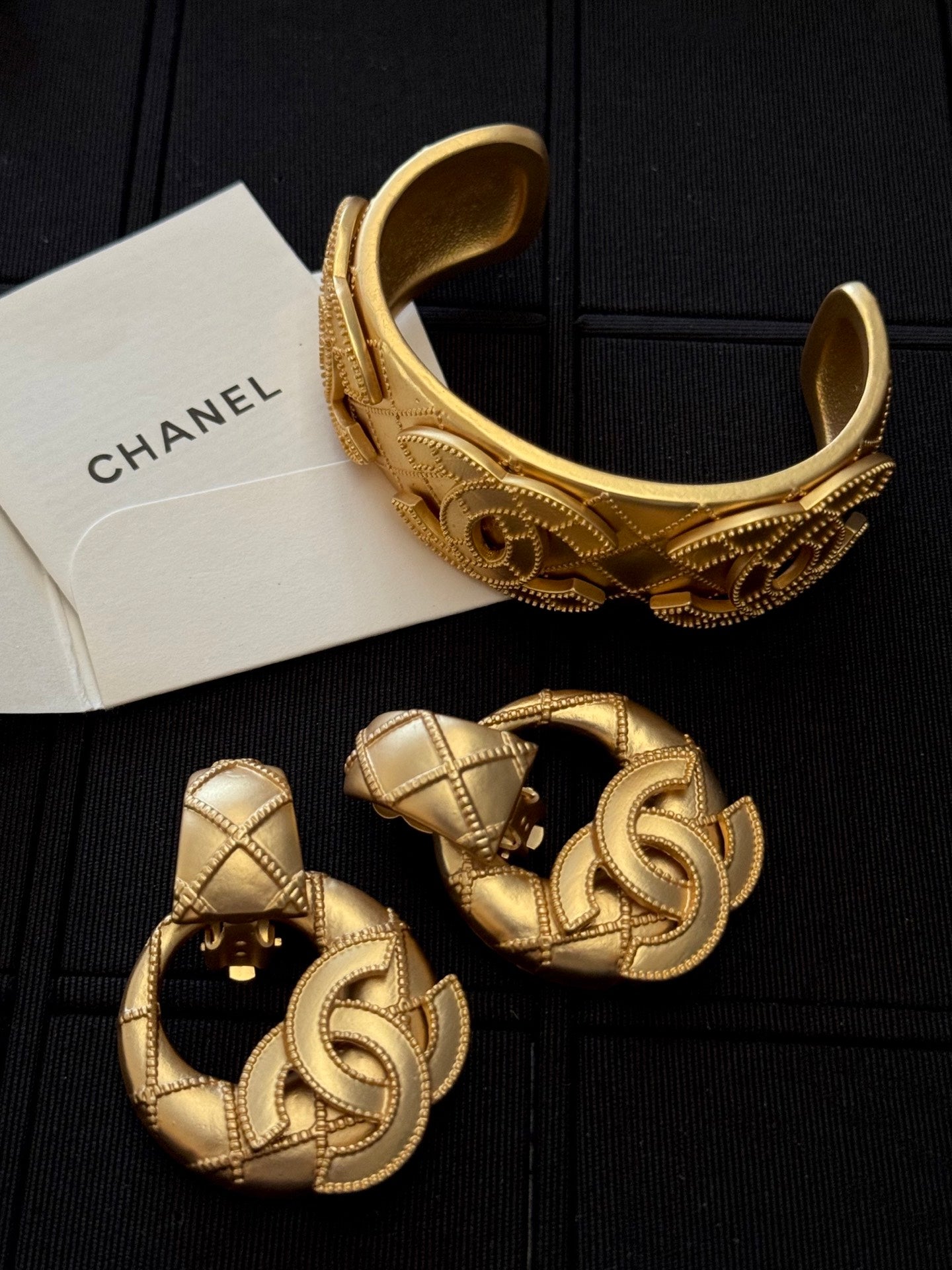 LuxluxHouse Low Price And High Quality Accessories Chanel