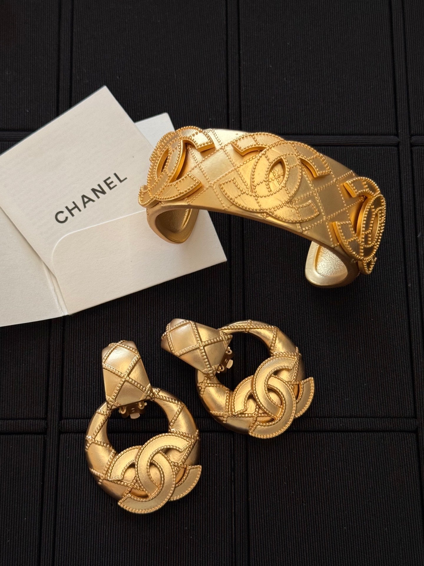 LuxluxHouse Low Price And High Quality Accessories Chanel