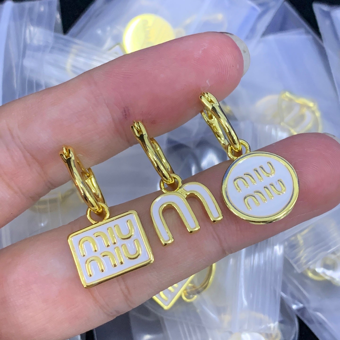 LuxluxHouse Low Price And High Quality Accessories Miu Miu
