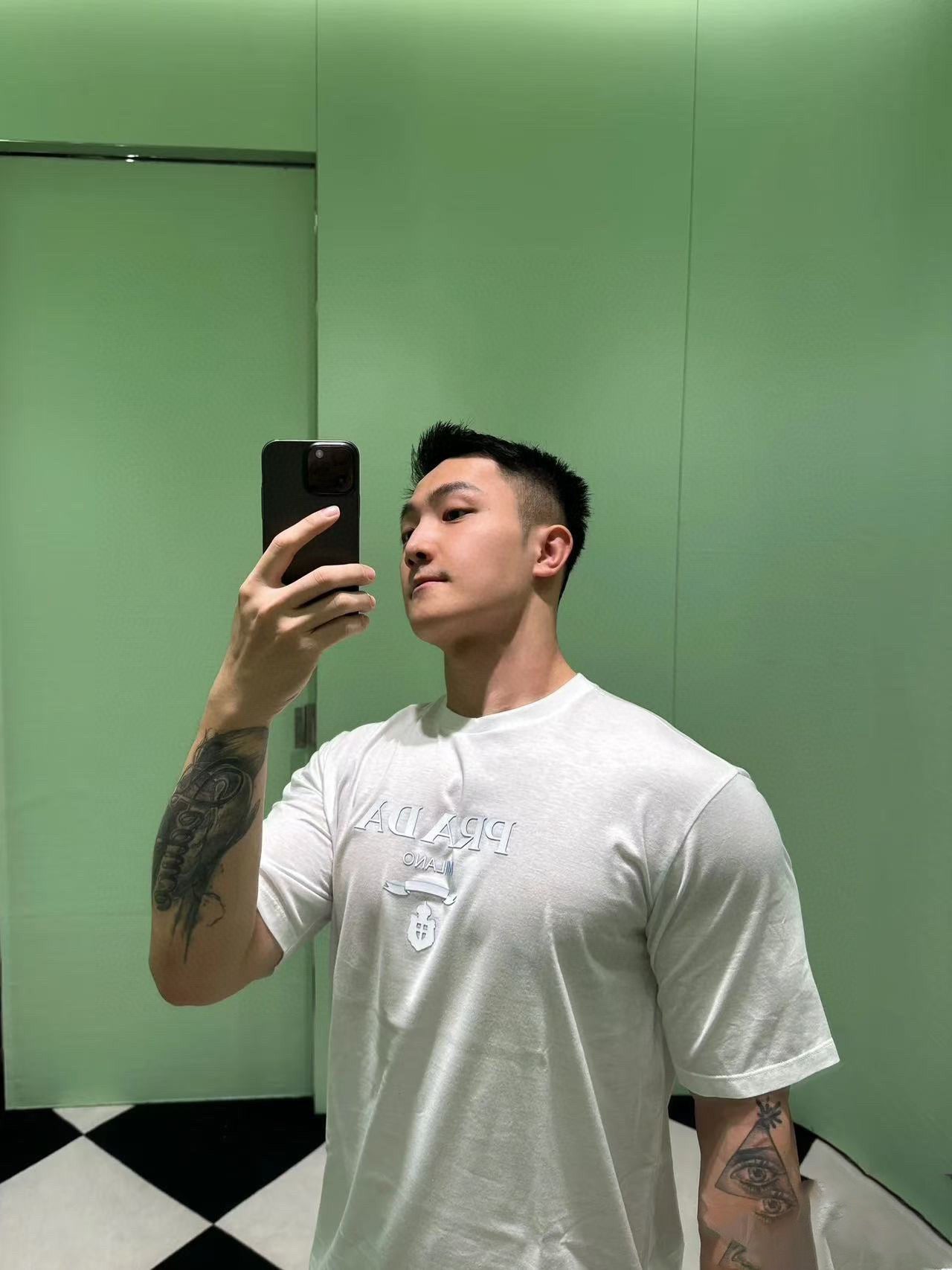 LuxluxHouse Best Quality Clothes T-shirt Prada