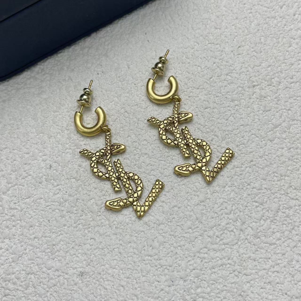 LuxluxHouse Low Price And High Quality Accessories YSL