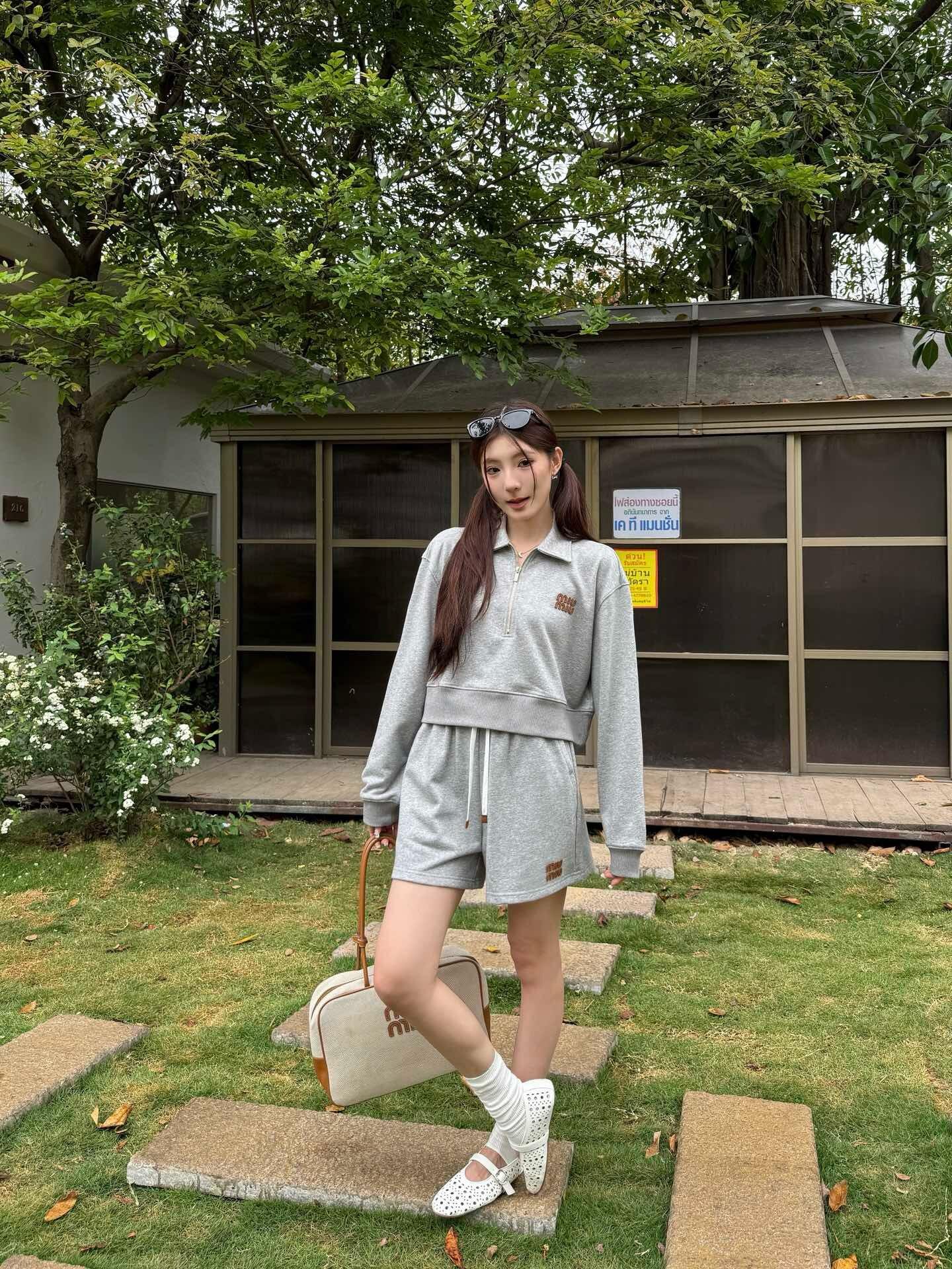 LuxluxHouse Best Quality Clothes Miu Miu Pants