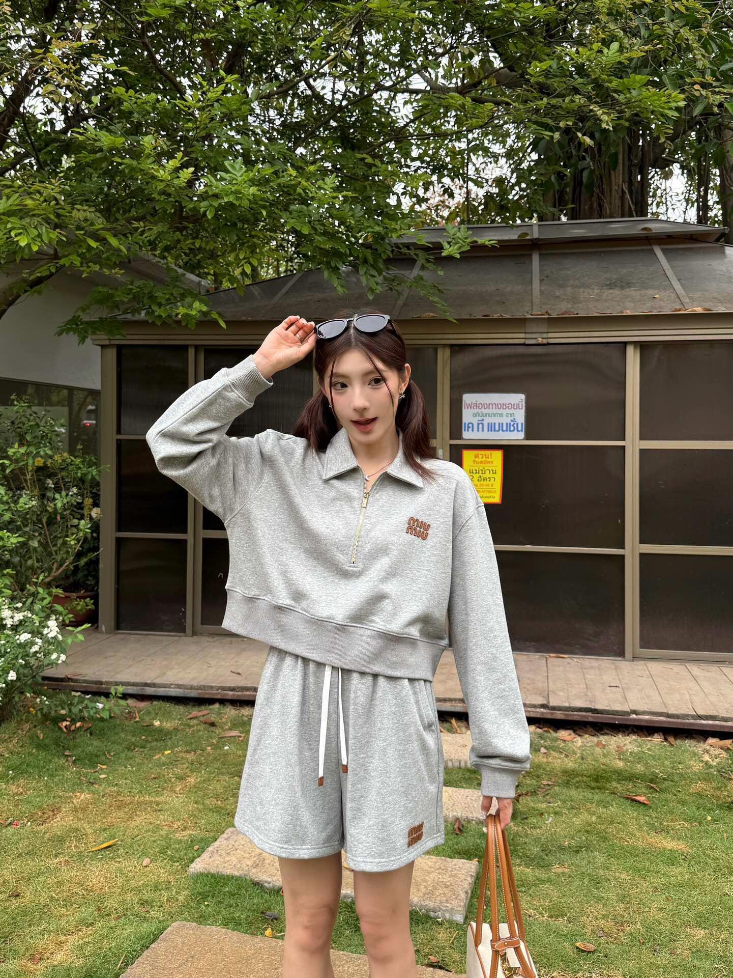 LuxluxHouse Best Quality Clothes Miu Miu Pants