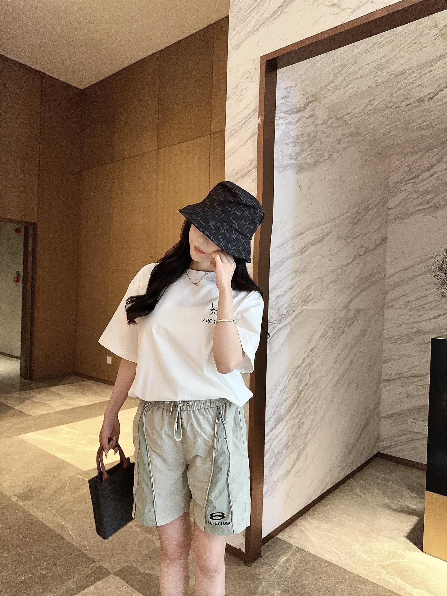 LuxluxHouse Best Quality Clothes Balenciaga Pants