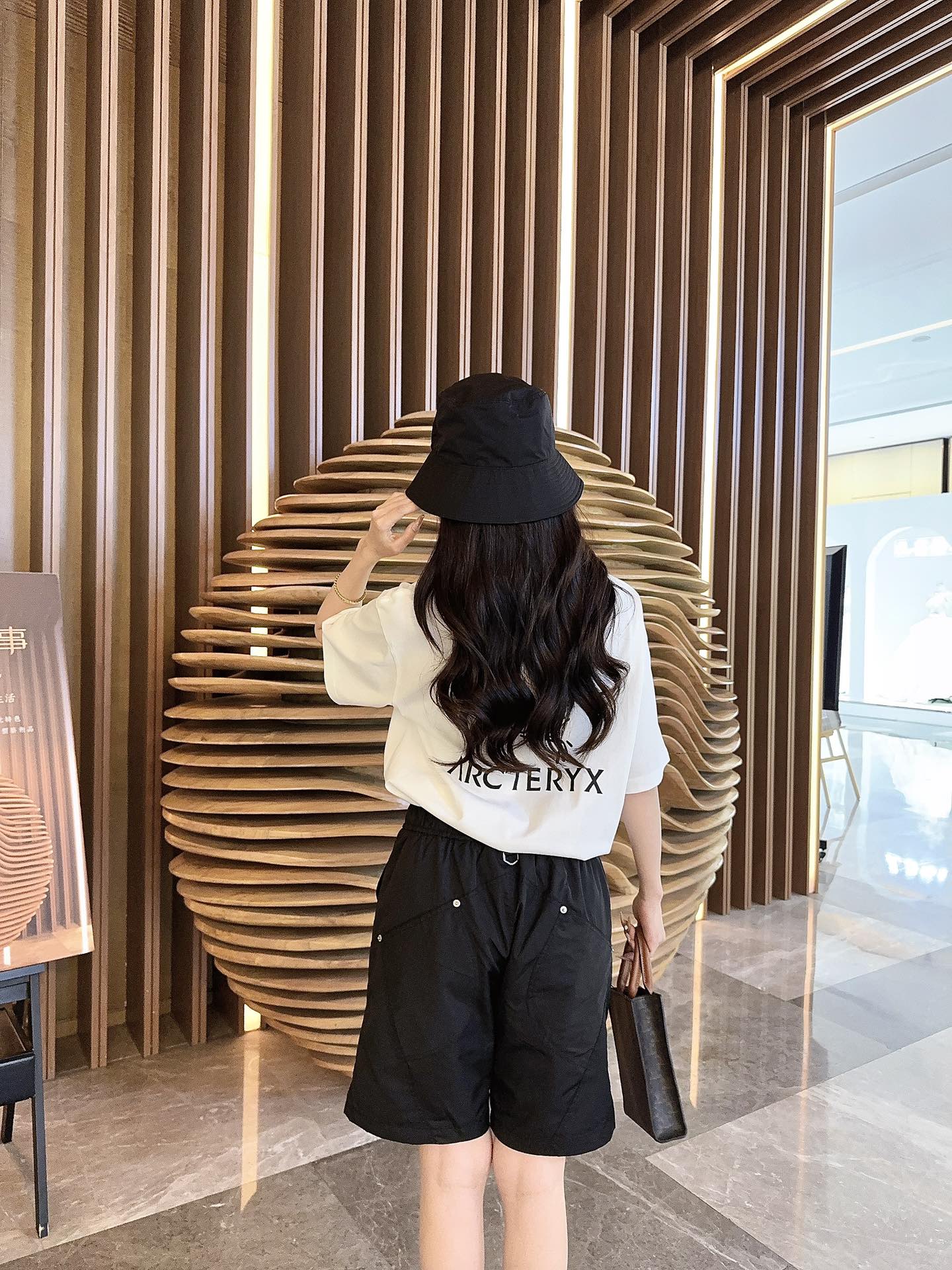 LuxluxHouse Best Quality Clothes Pants Prada