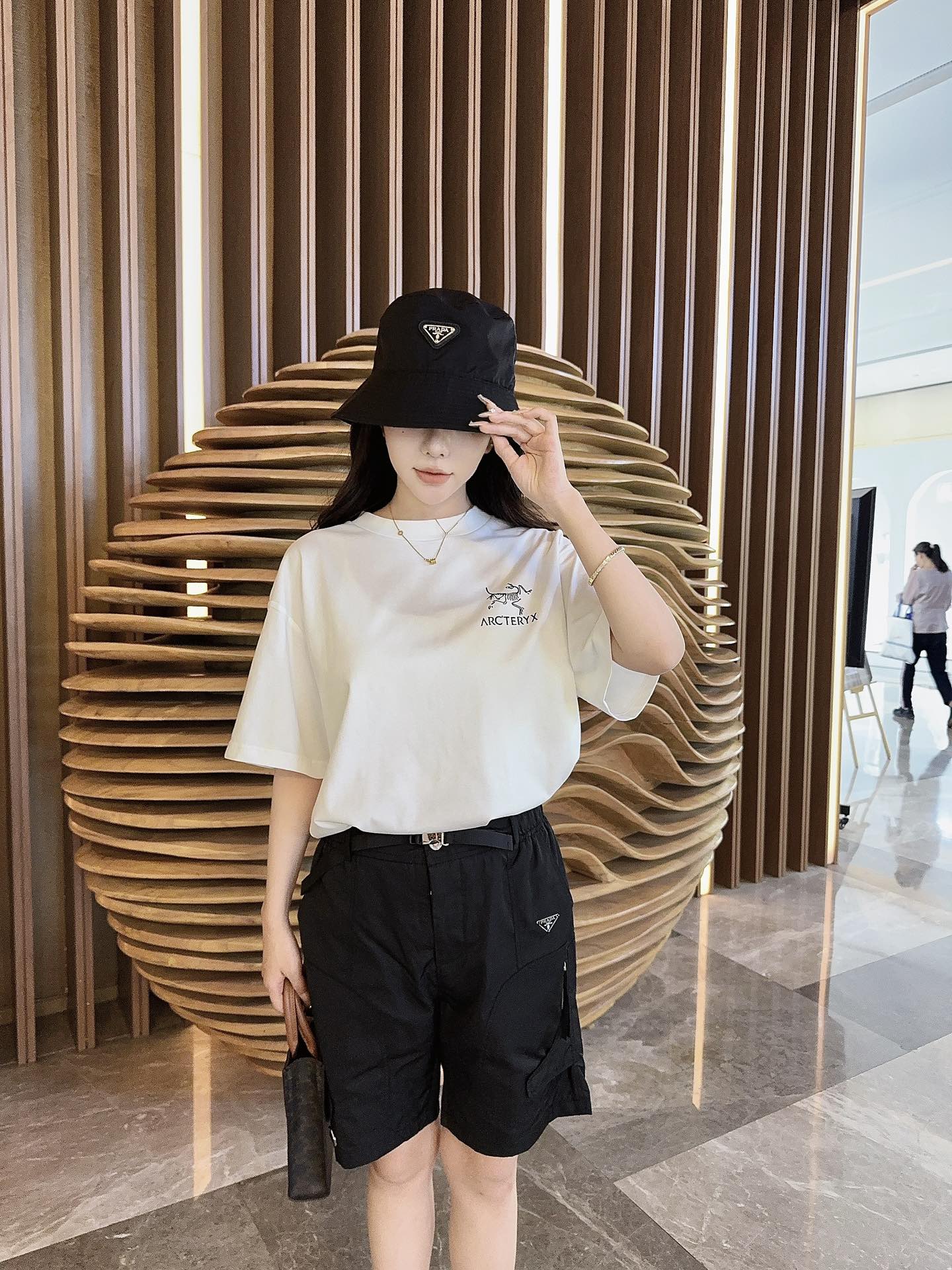 LuxluxHouse Best Quality Clothes Pants Prada