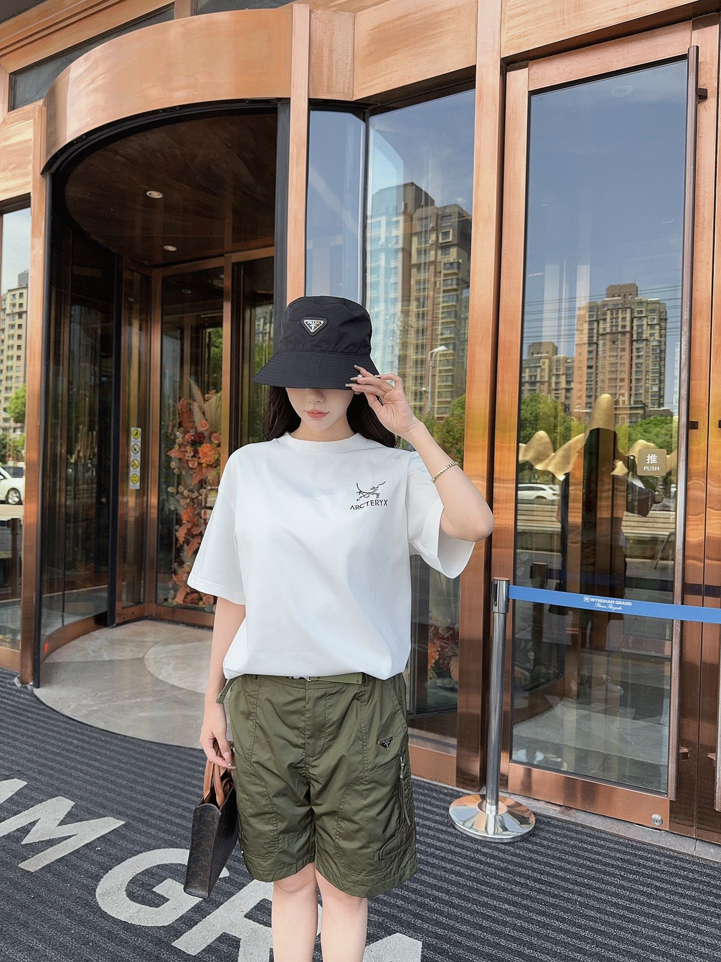LuxluxHouse Best Quality Clothes Pants Prada