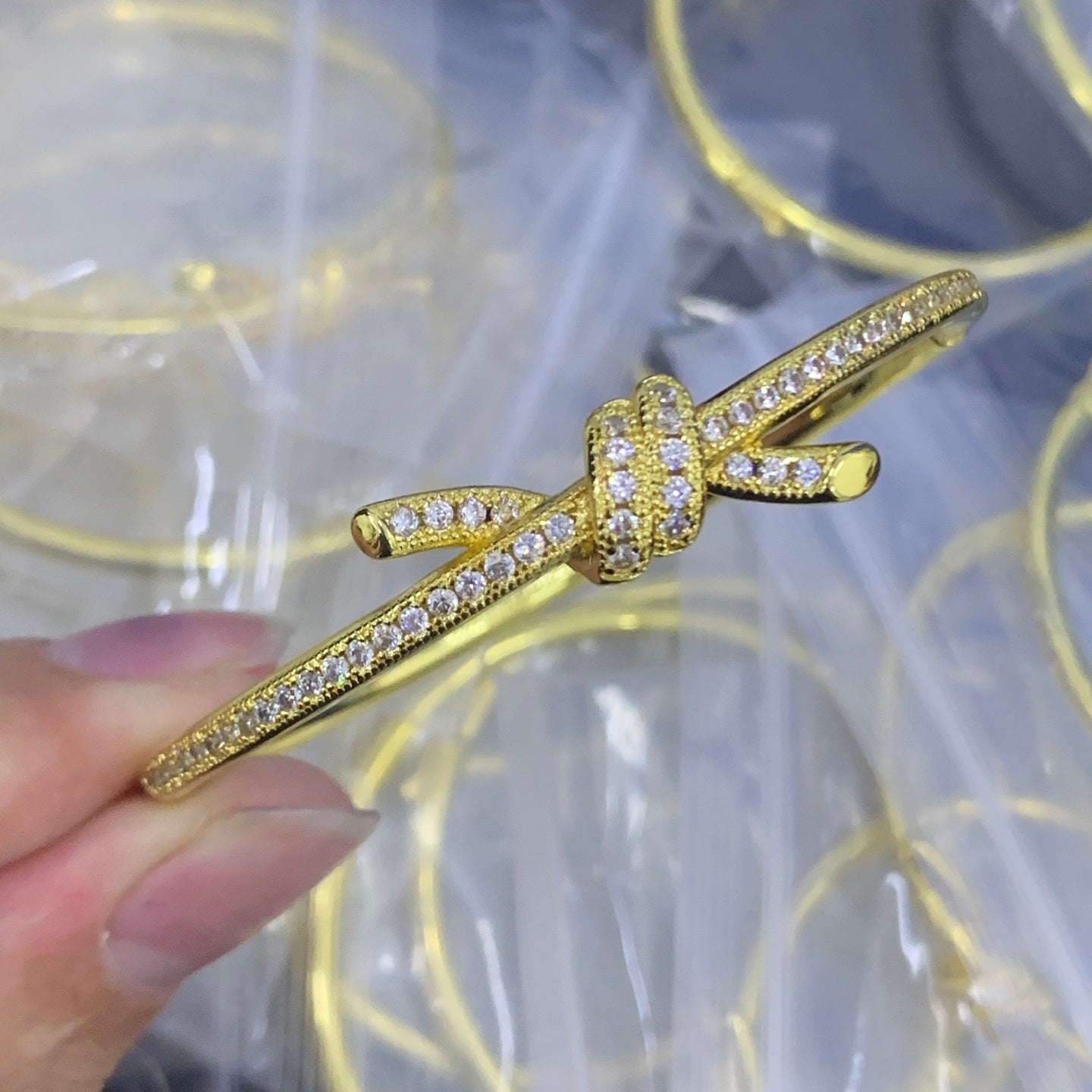 LuxluxHouse Low Price And High Quality Accessories Tiffany