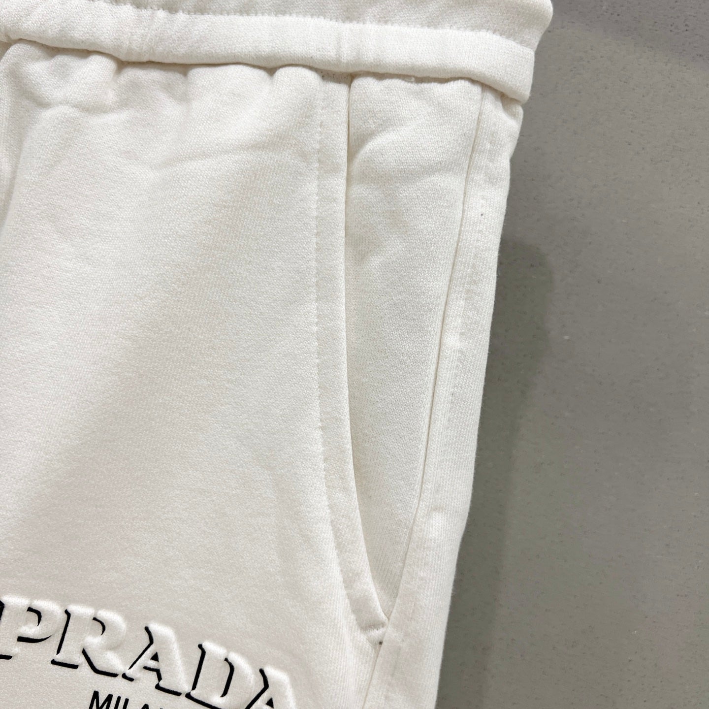 LuxluxHouse Best Quality Clothes Pants Prada