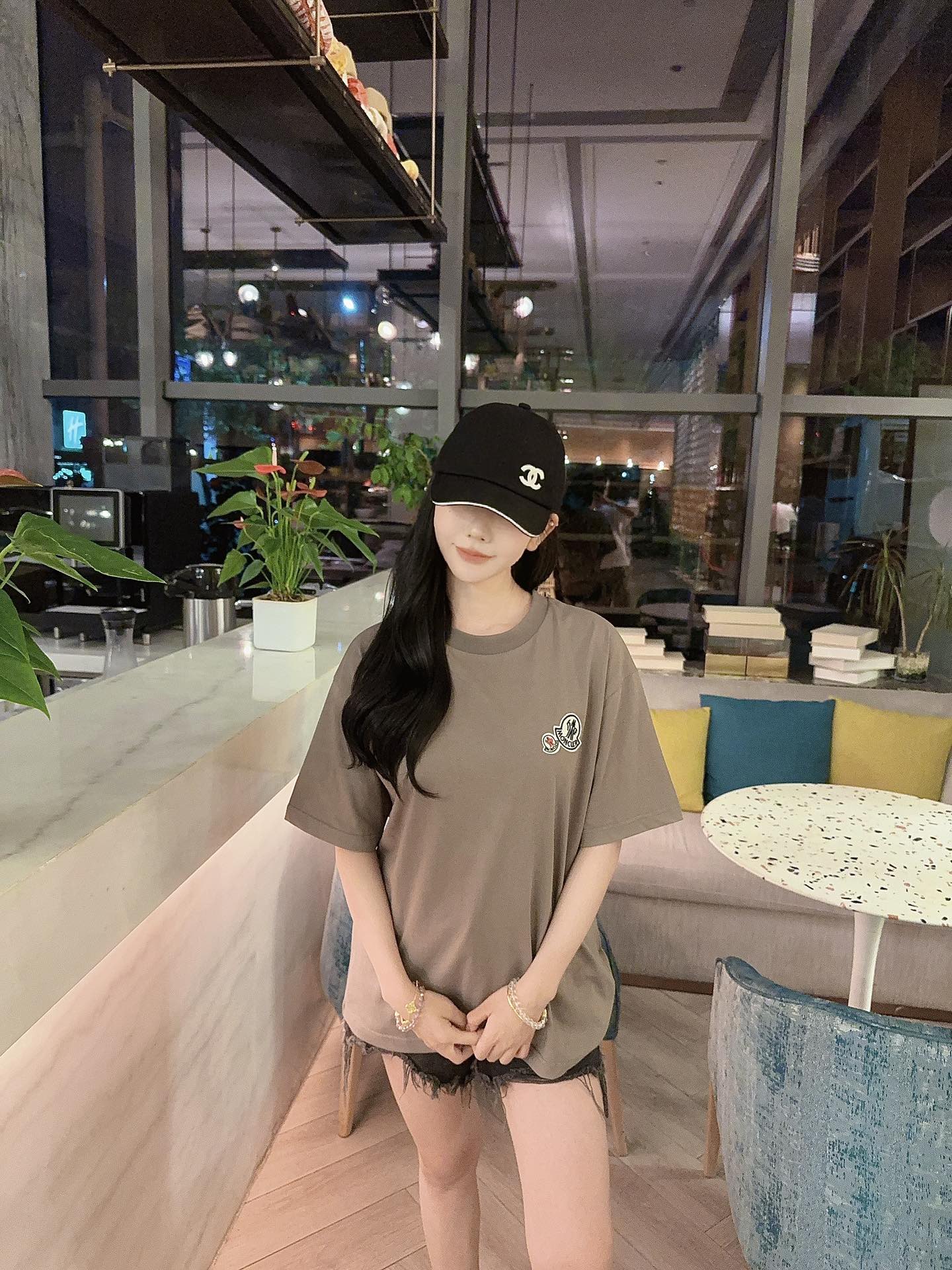 LuxluxHouse Best Quality Clothes T-shirt Moncler