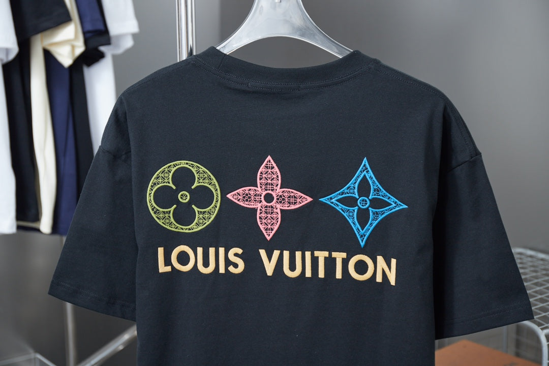 LuxluxHouse Best Quality Clothes T-shirt Louis Vuitton