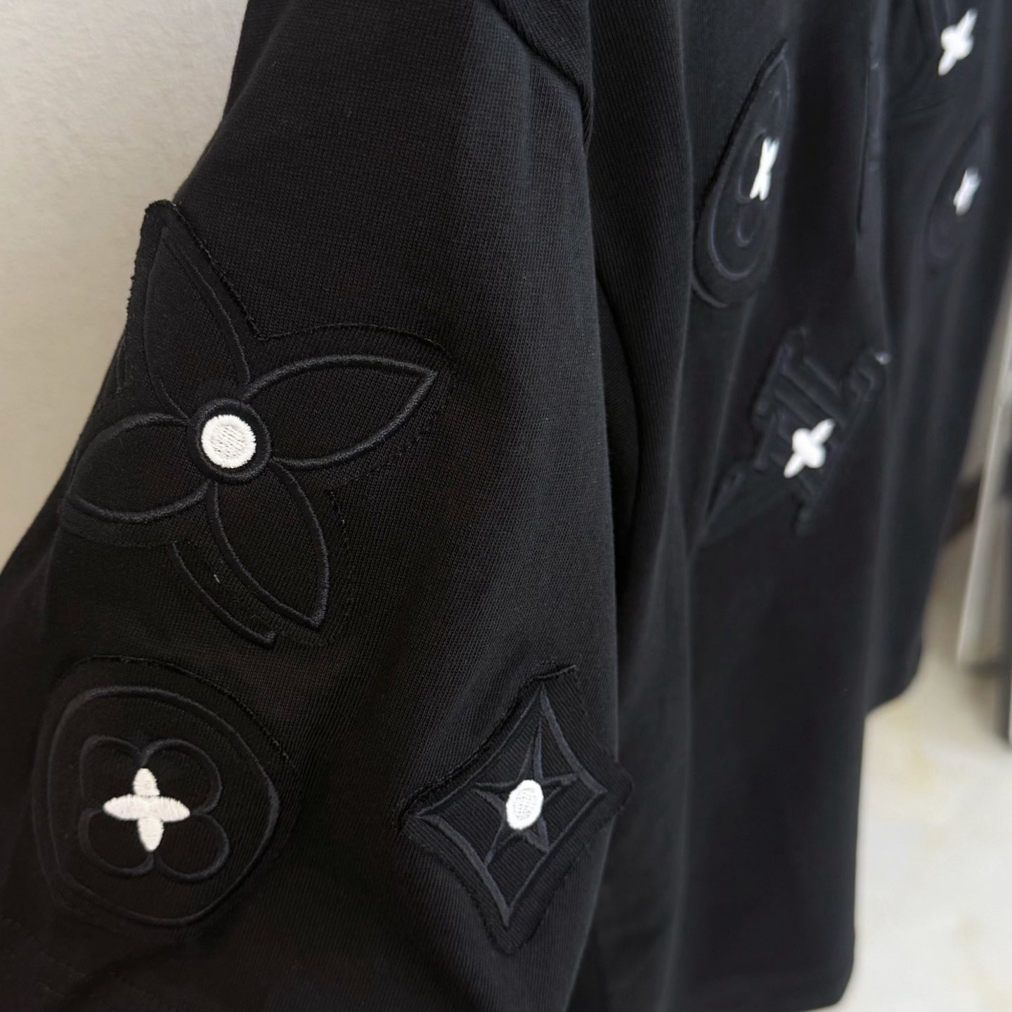 LuxluxHouse Best Quality Clothes T-shirt Louis Vuitton