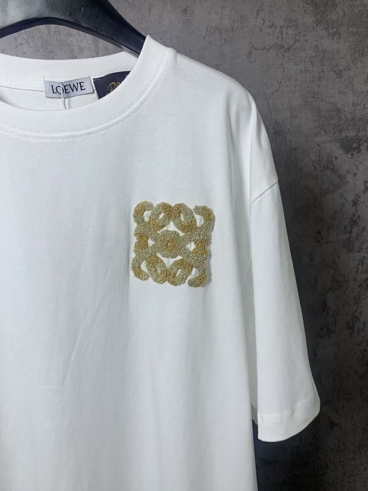 LuxluxHouse Best Quality Clothes T-shirt Loewe