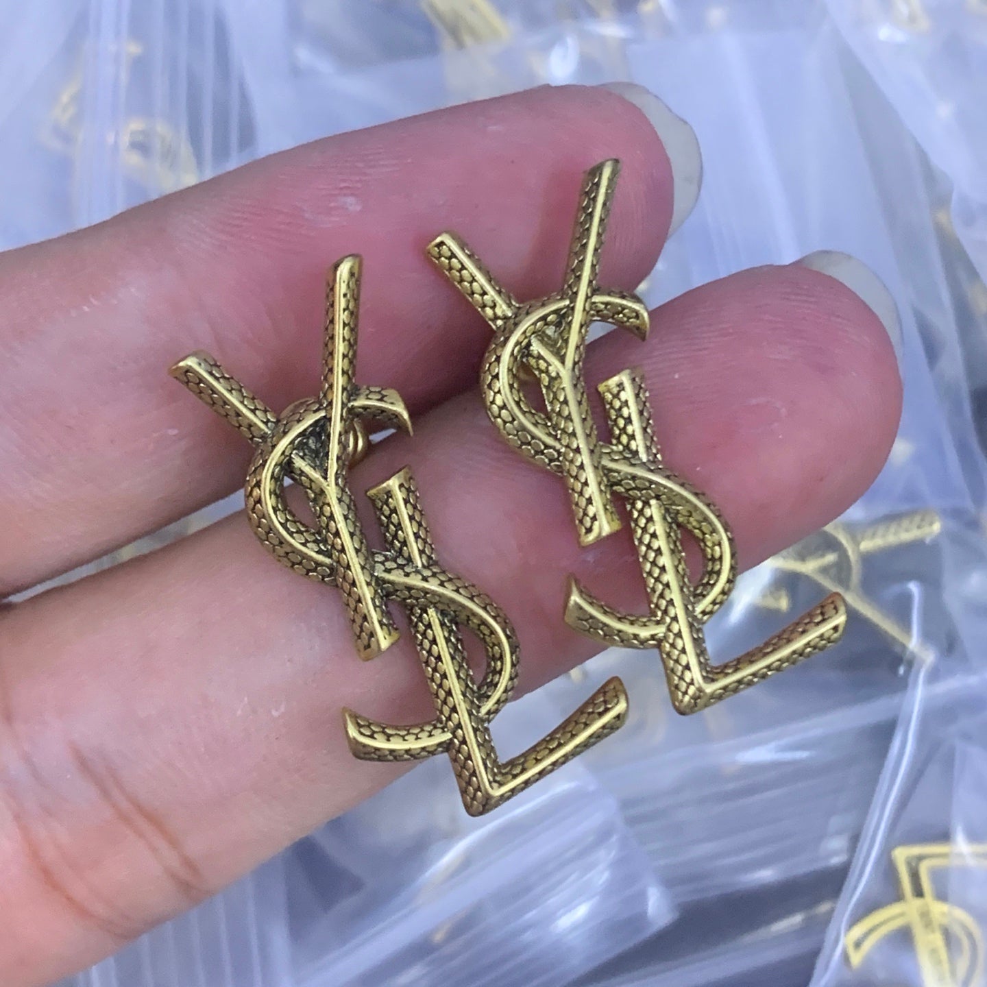 LuxluxHouse Low Price And High Quality Accessories YSL