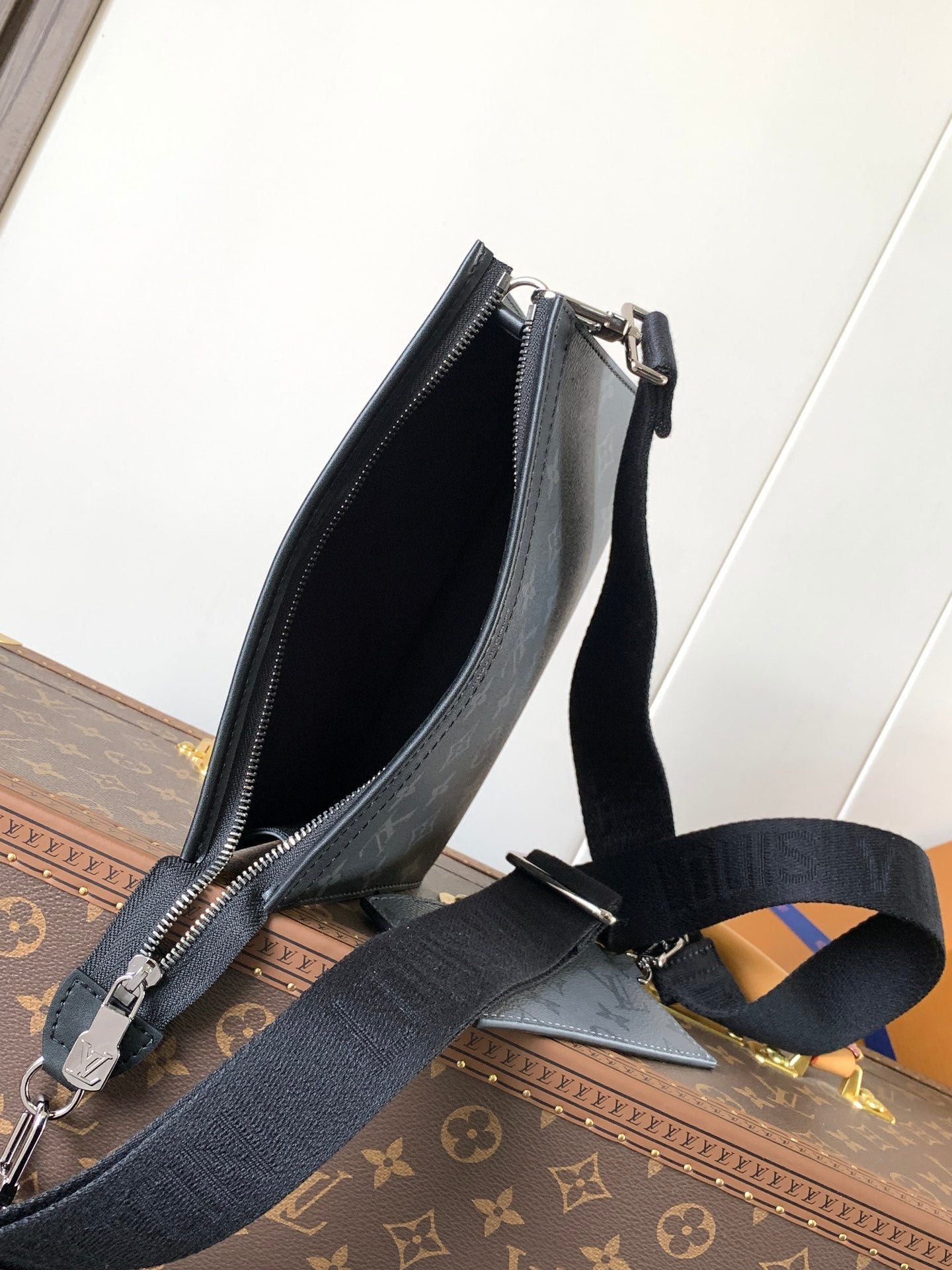 LuxluxHouse Best Quality Bags Louis Vuitton Women Men