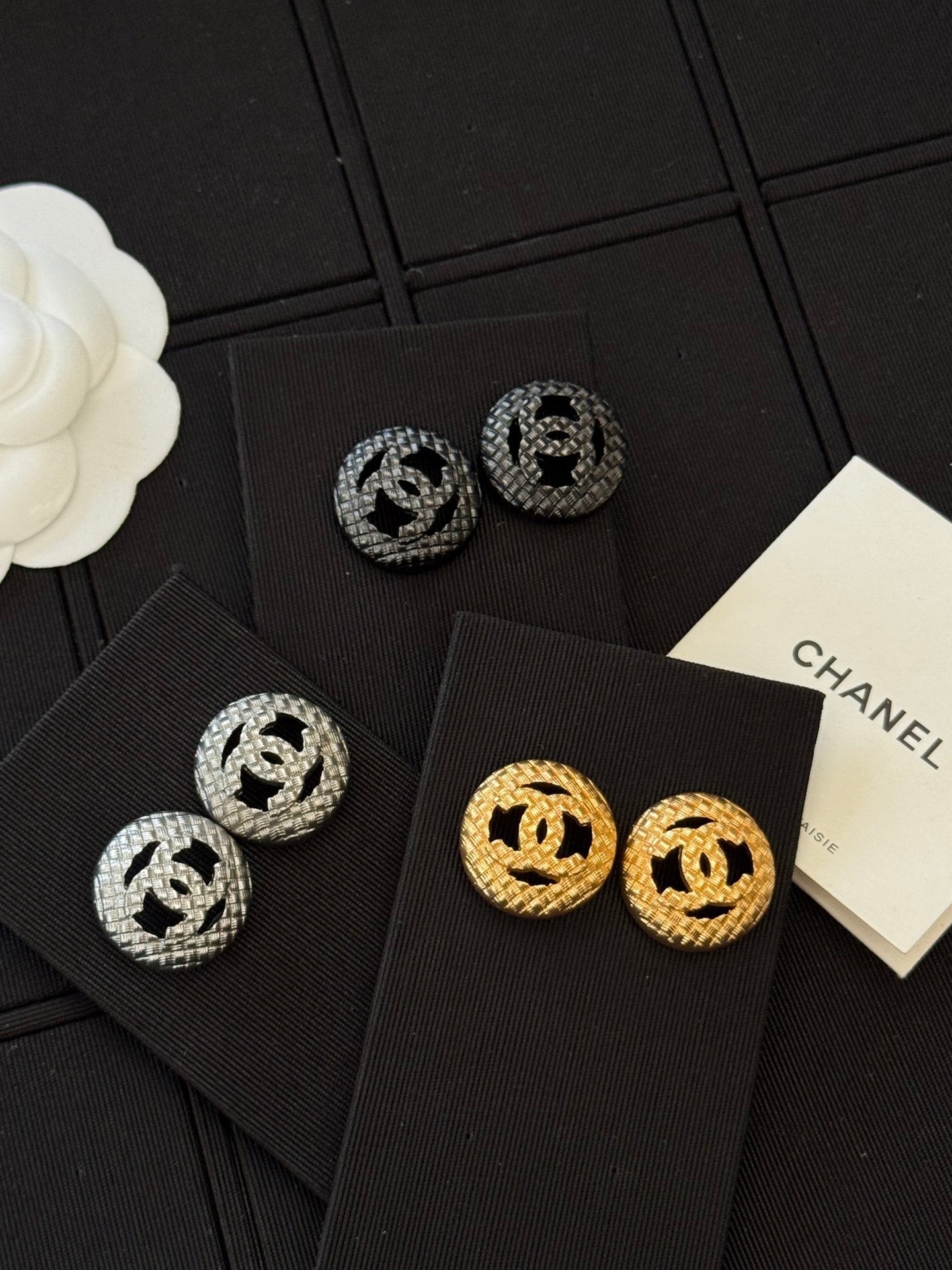 LuxluxHouse Low Price And High Quality Accessories Earrings