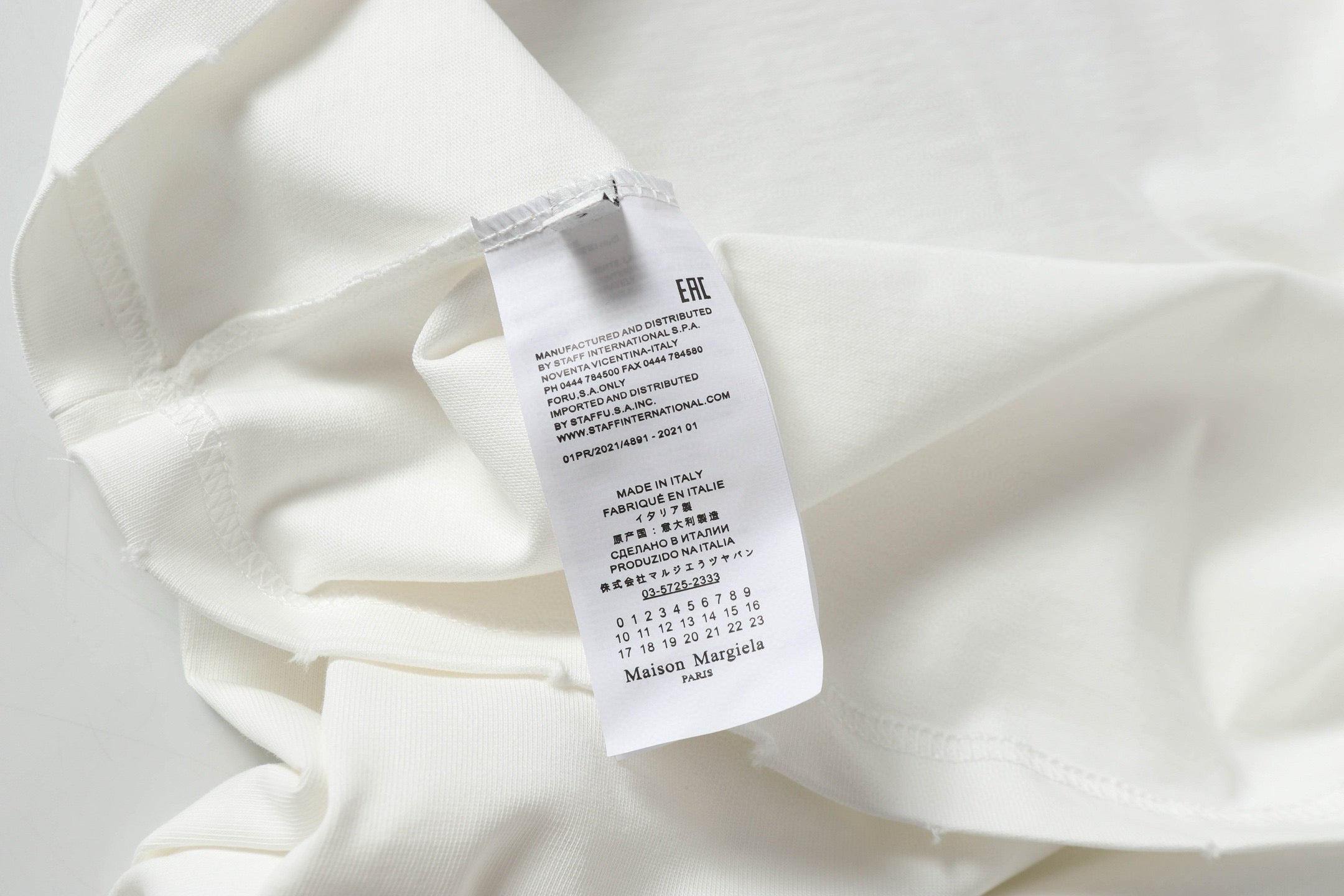 LuxluxHouse Best Quality Clothes T-shirt Chanel & Maison Margiela