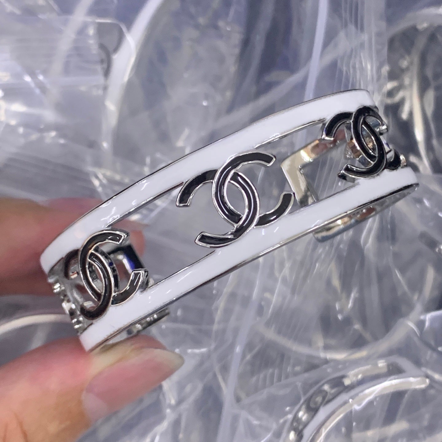 LuxluxHouse Low Price And High Quality Accessories Chanel