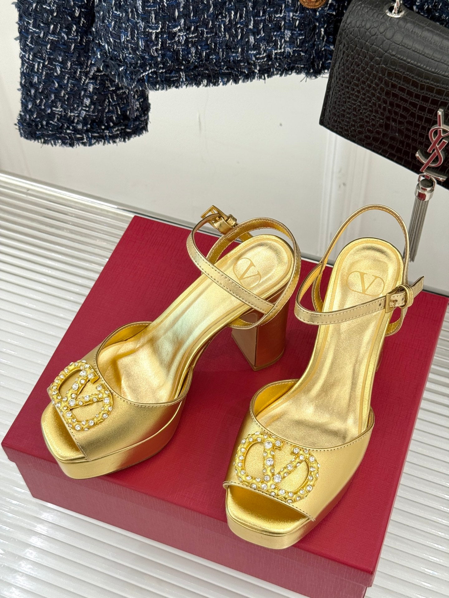 LuxluxHouse Best Quality Valentino Women Shoes