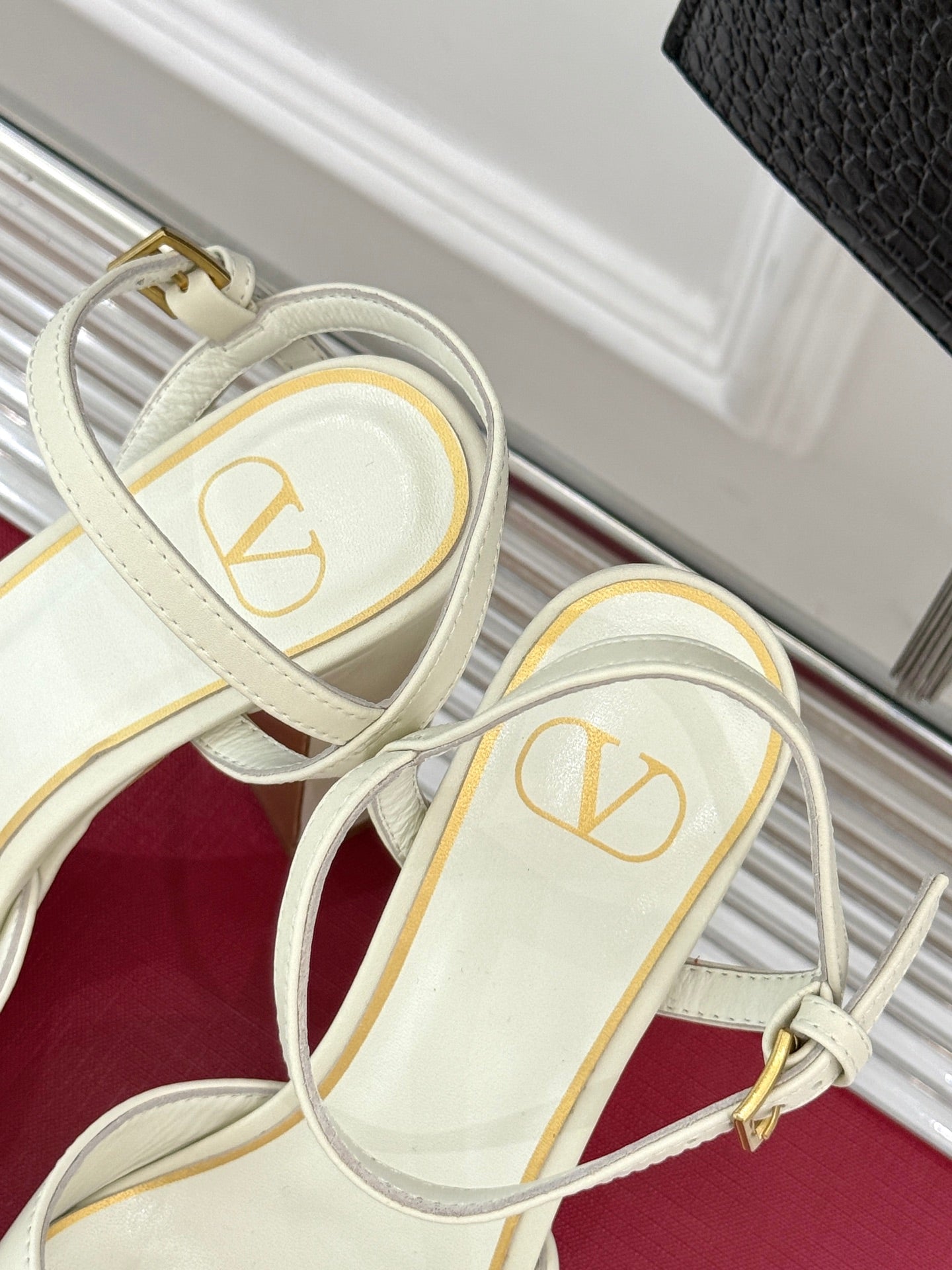 LuxluxHouse Best Quality Valentino Women Shoes