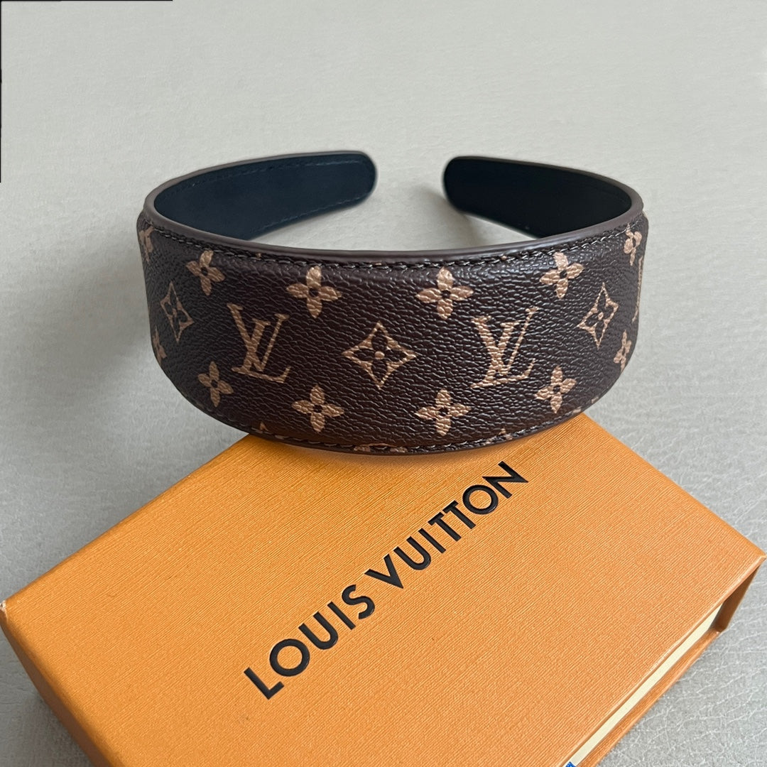 LuxluxHouse Best Quality Accessories Louis Vuitton