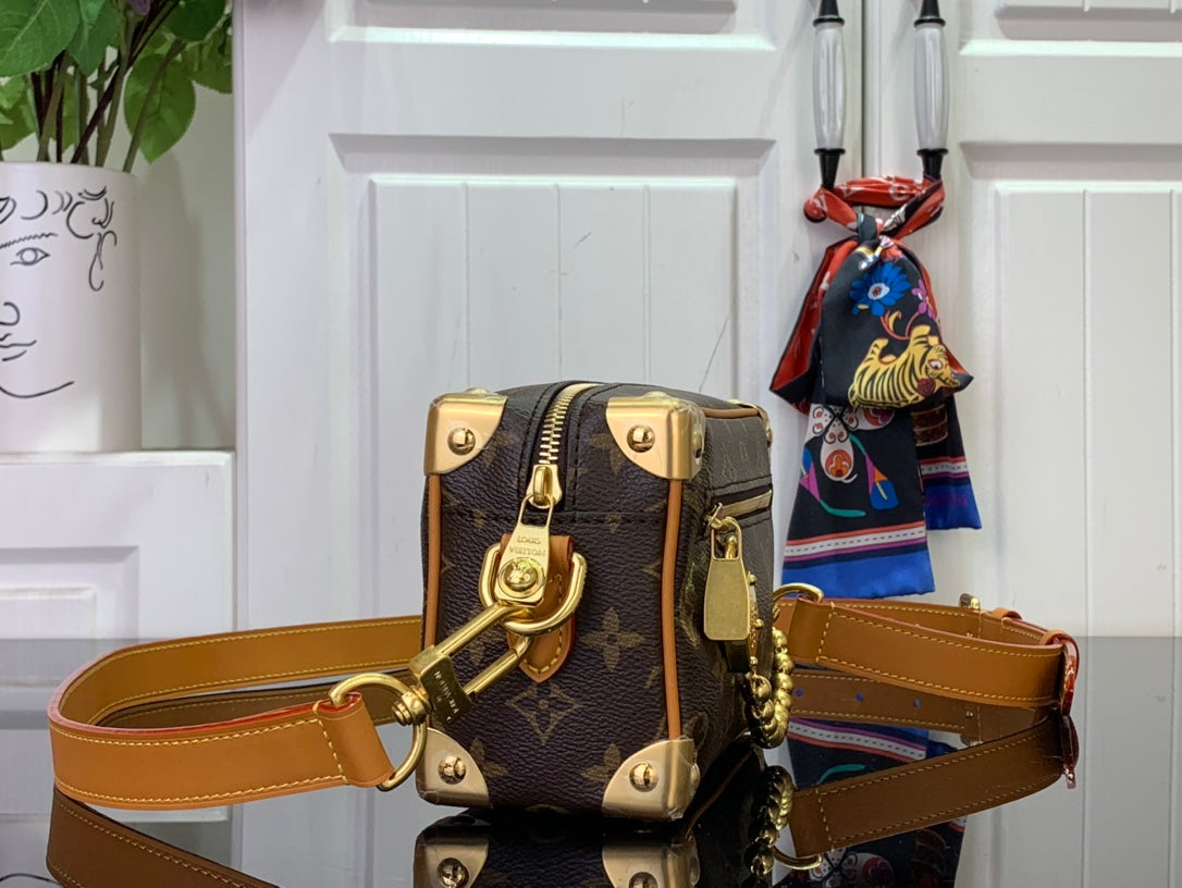 LuxluxHouse Best Quality Bags Louis Vuitton Men