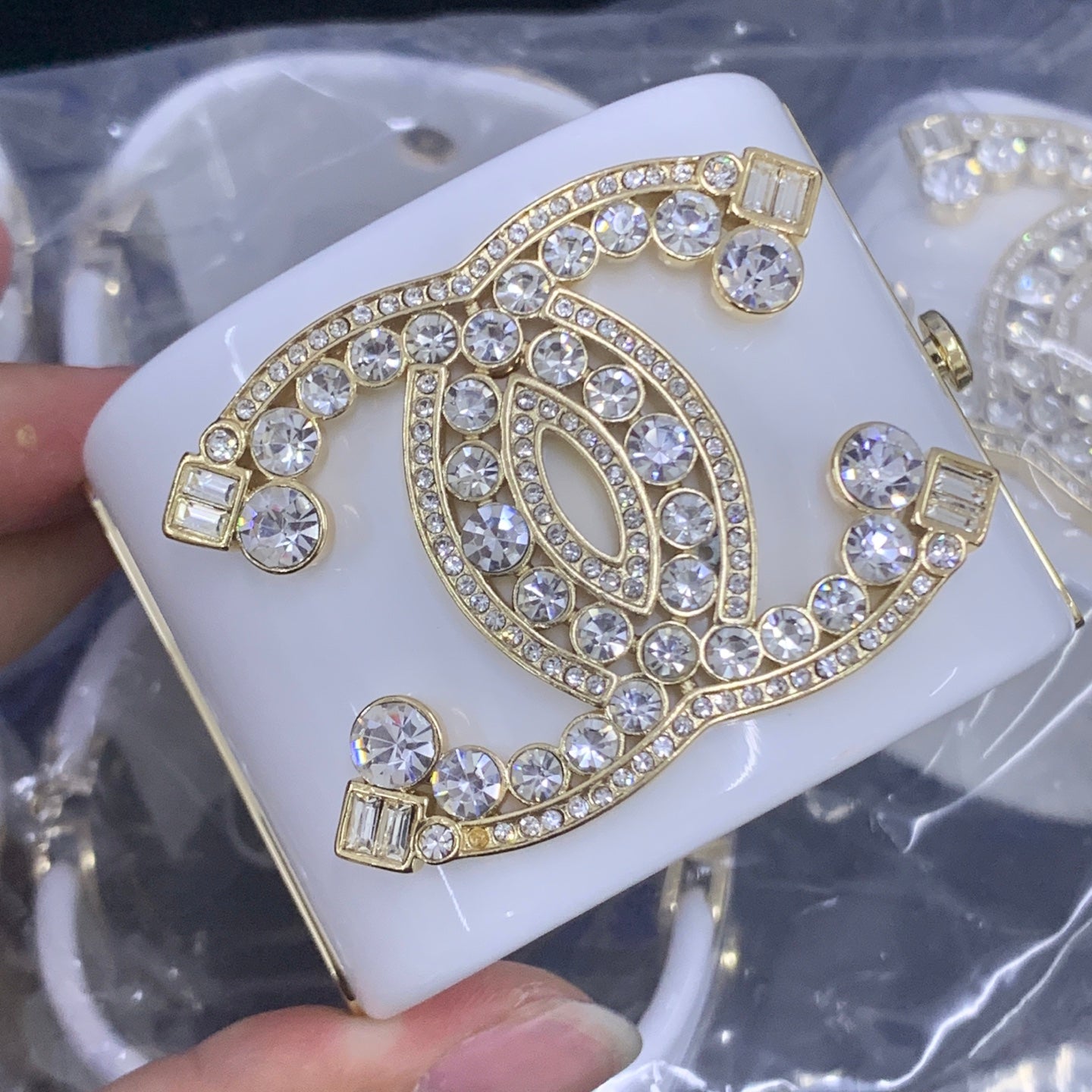 LuxluxHouse Low Price And High Quality Accessories Chanel
