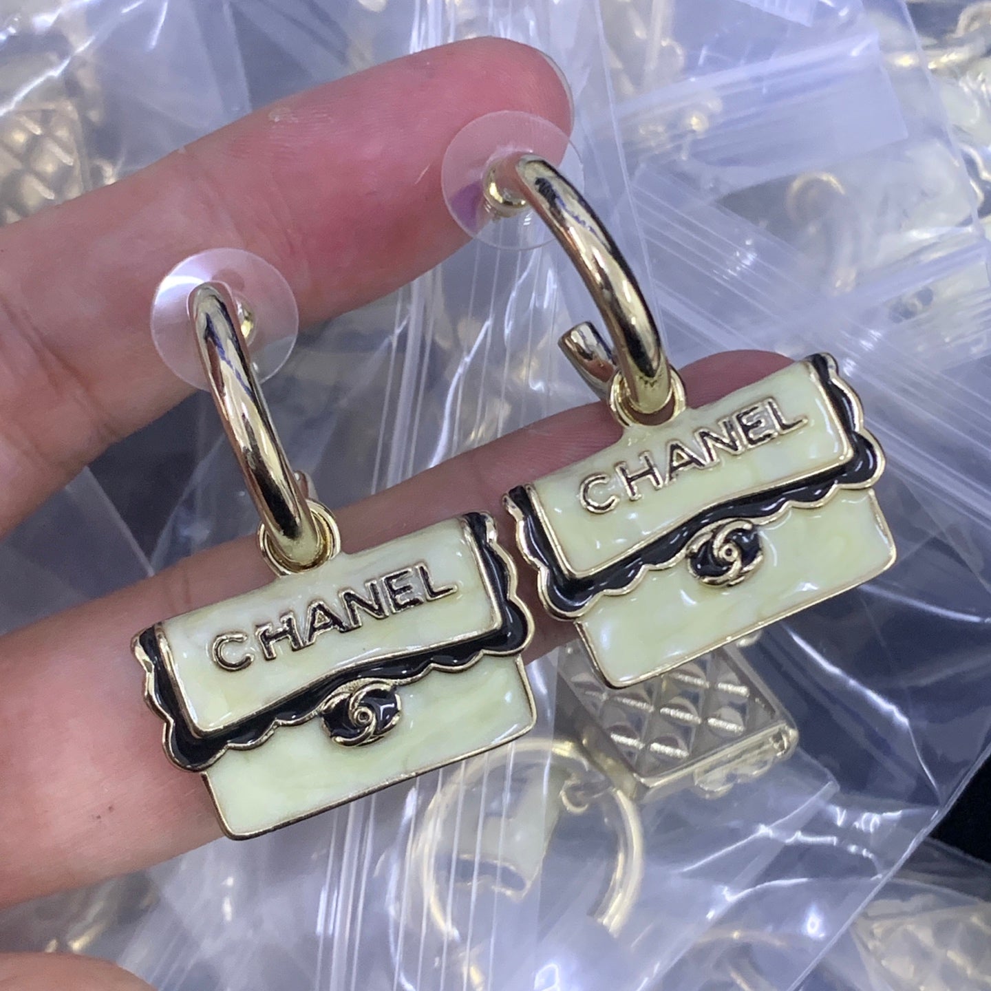 LuxluxHouse Low Price And High Quality Accessories Chanel