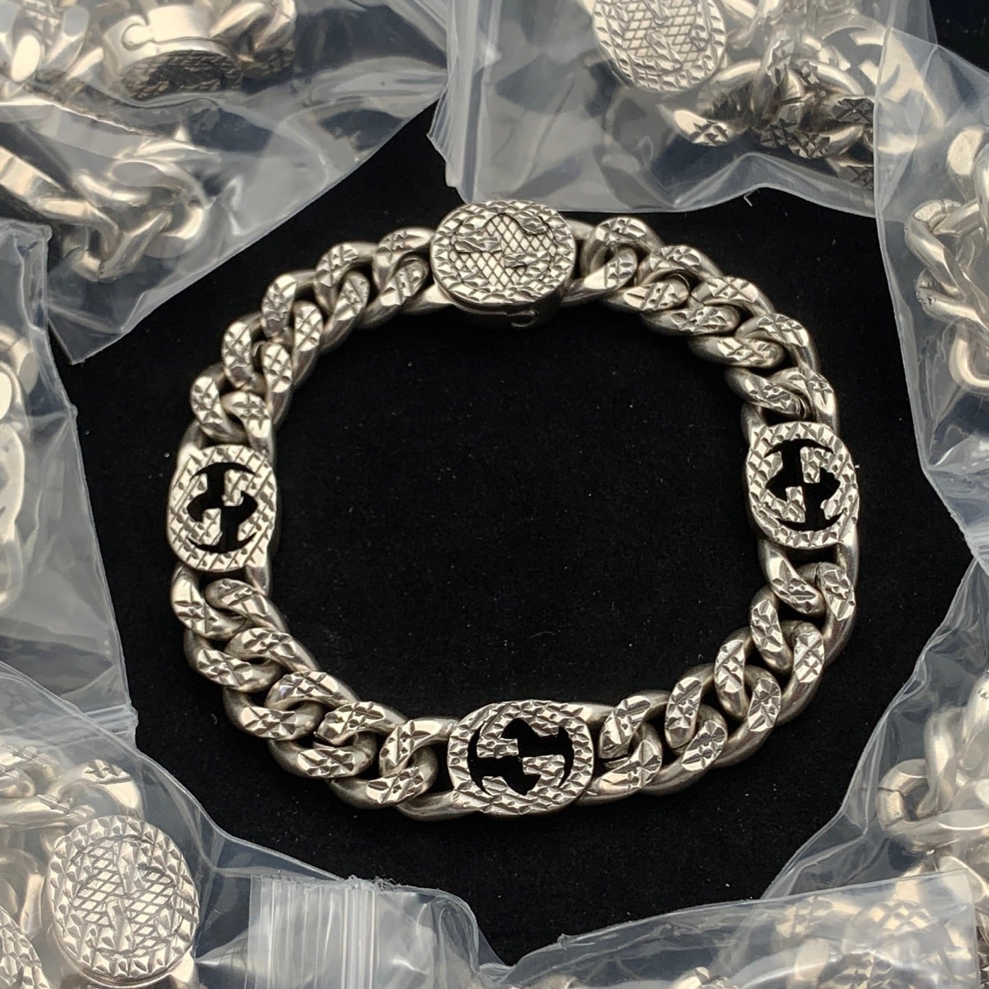 LuxluxHouse Low Price And High Quality Accessories Gucci